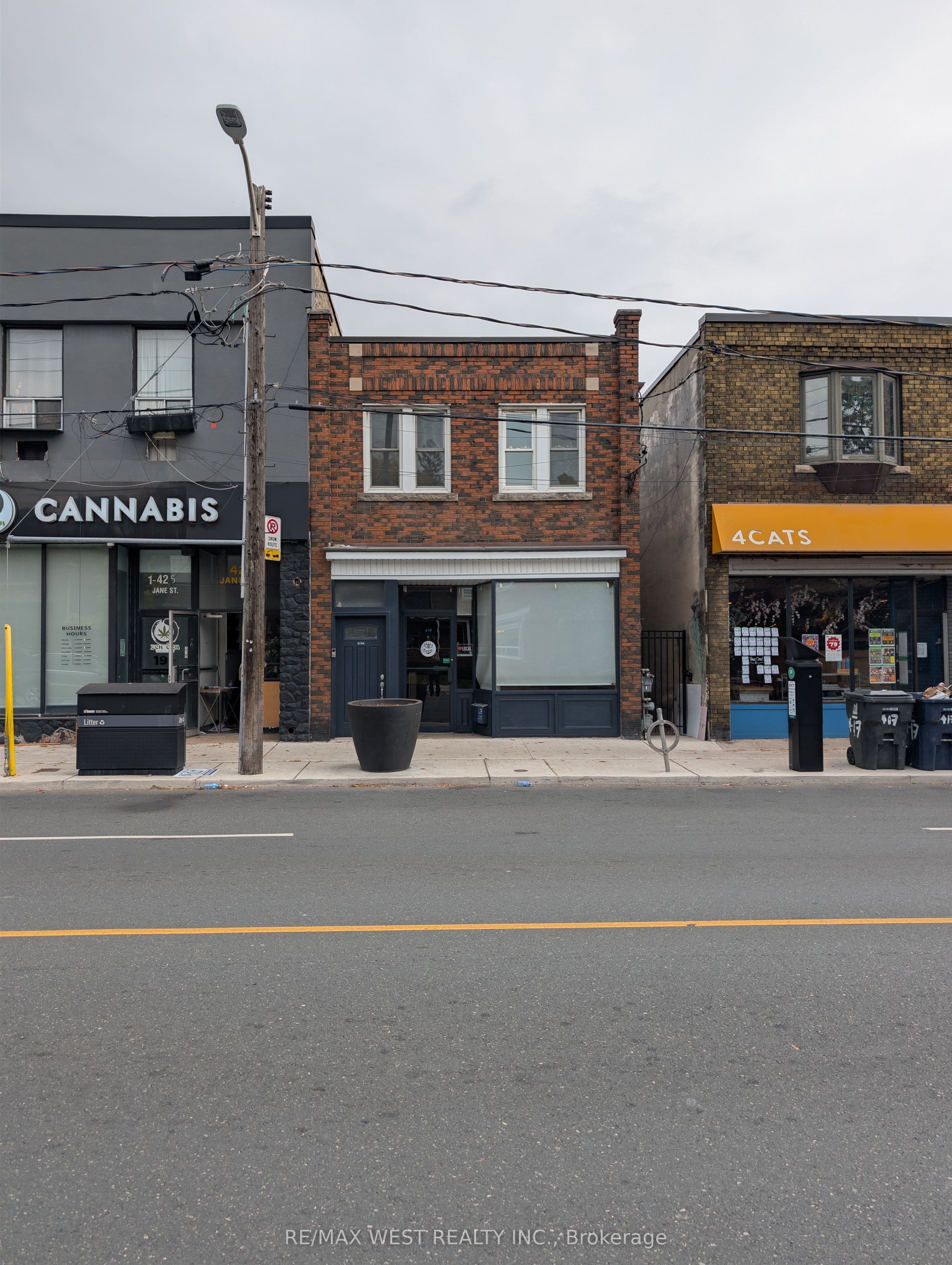 419 Jane Street, Toronto, ON M6S 3Z7