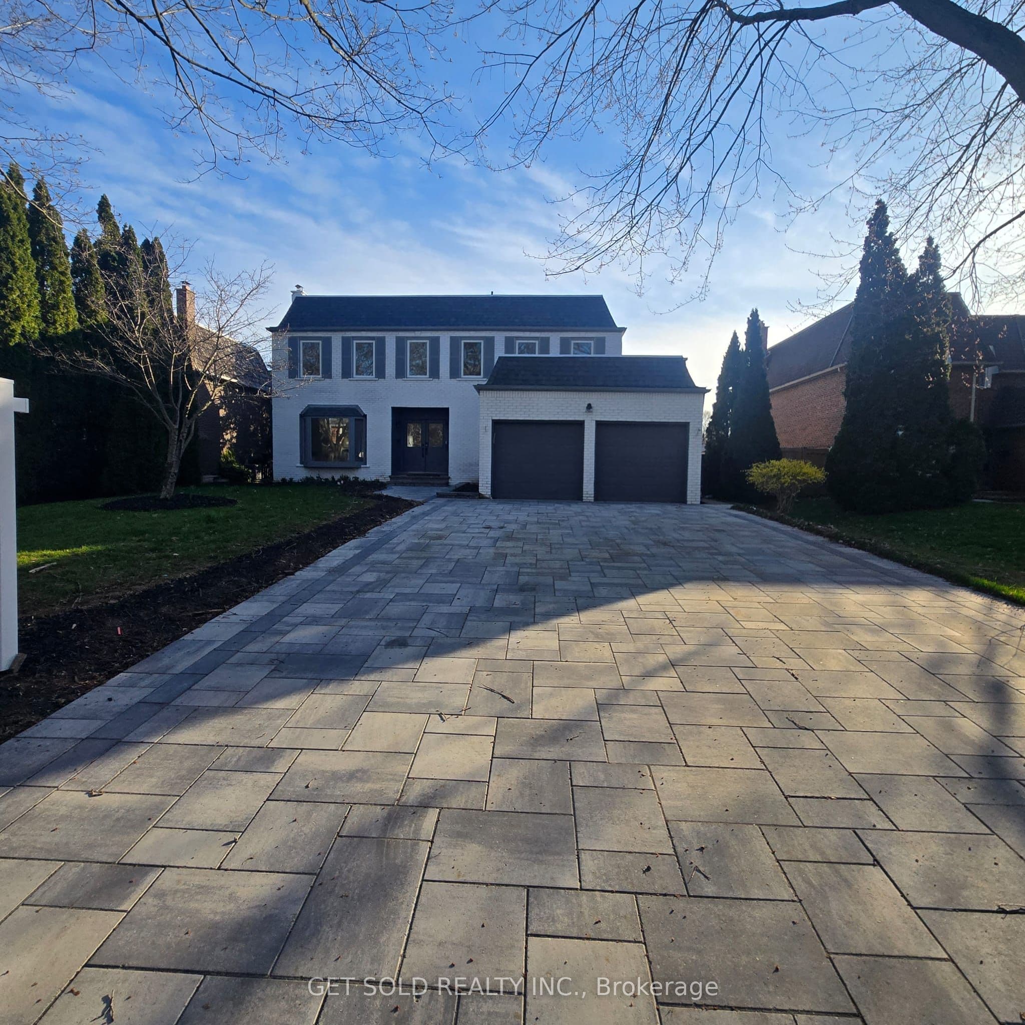 1768 Sherwood Forrest Circle, Mississauga, ON L5K 2H6