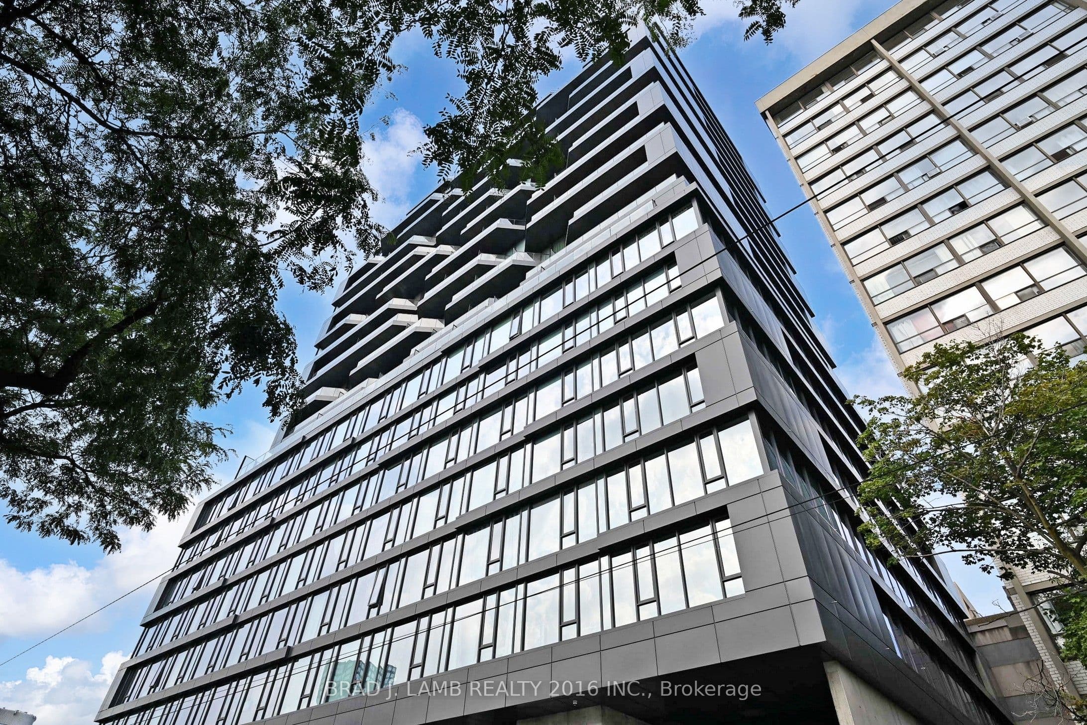 195 McCaul Street 1011, Toronto, ON M5T 0E5