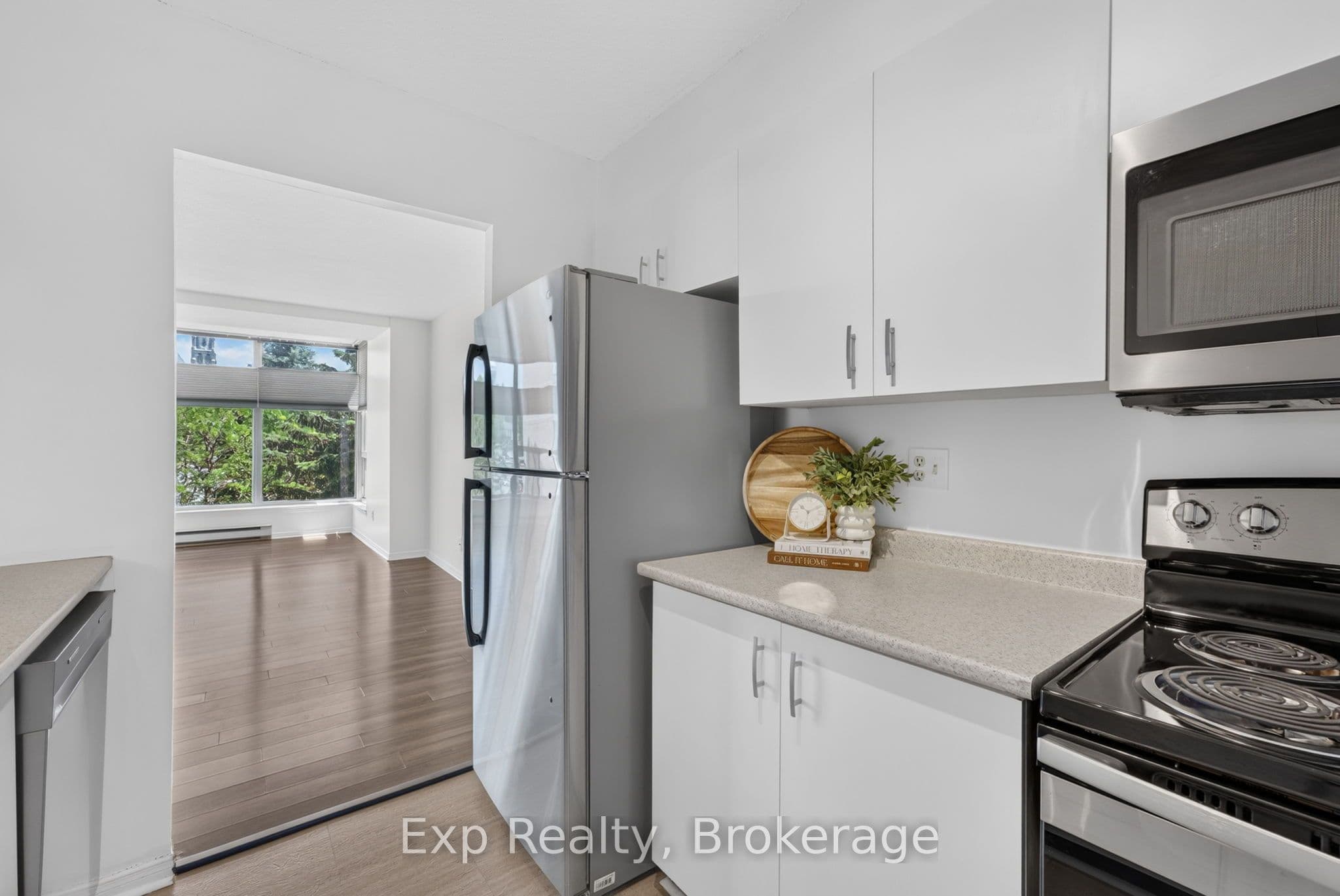 344 Front Street 305, Belleville, ON K8N 5M4