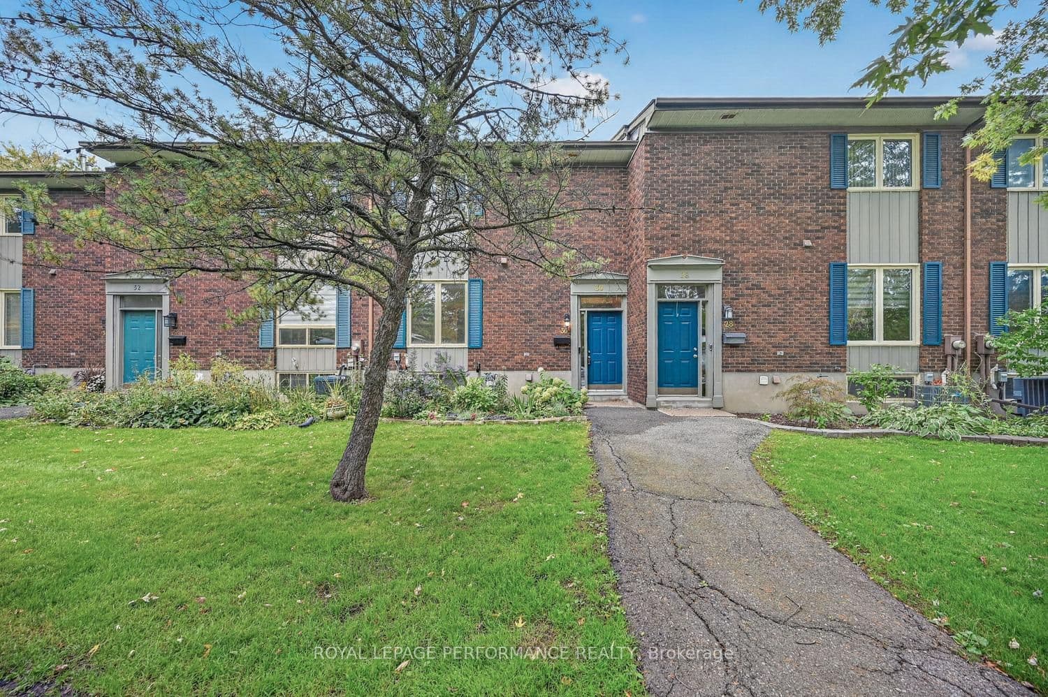 30 Viewpointe Private, Billings Bridge - Riverside Park and Area, ON K1V 1M6