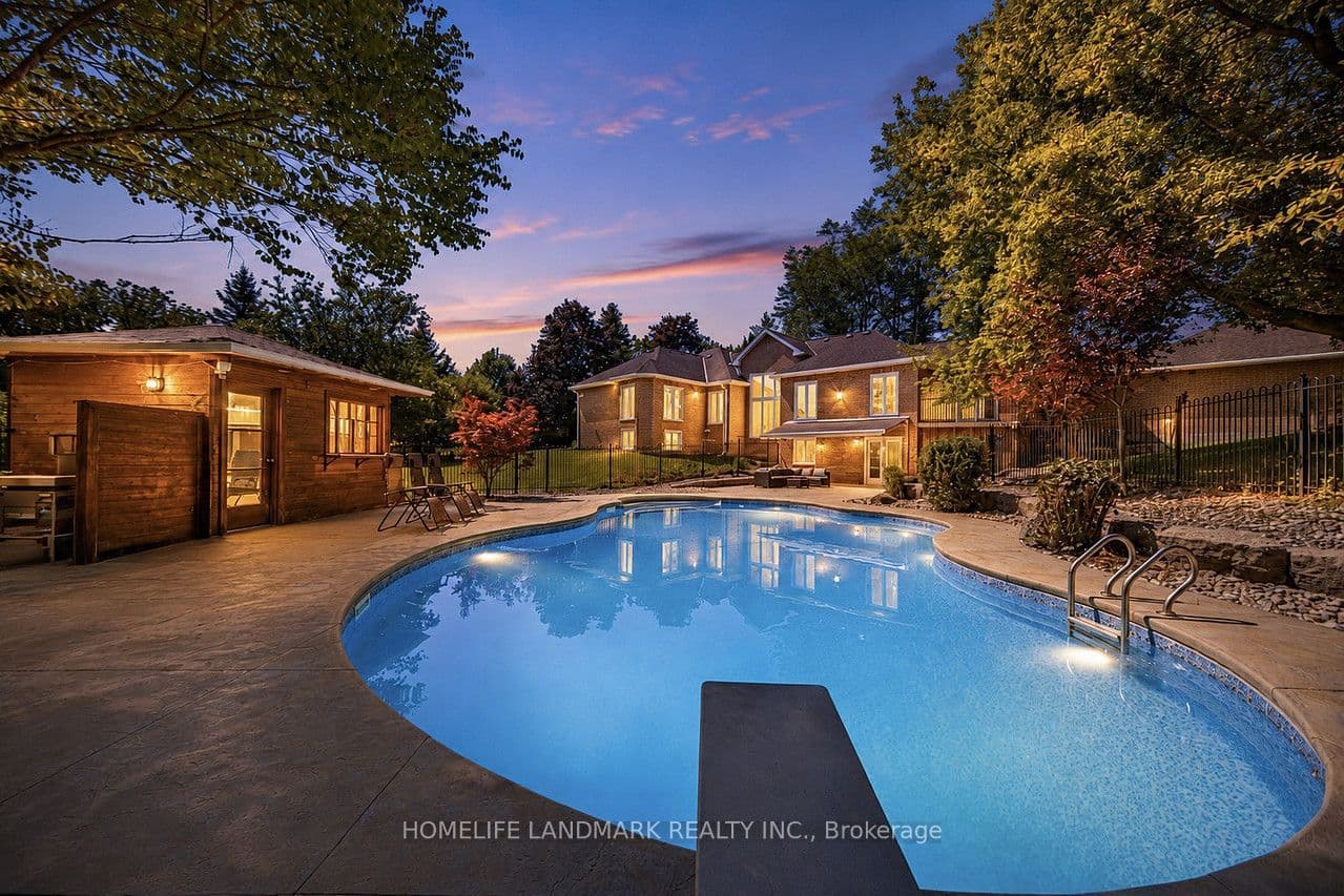 113 Offord Crescent, Aurora, ON L4G 0K5