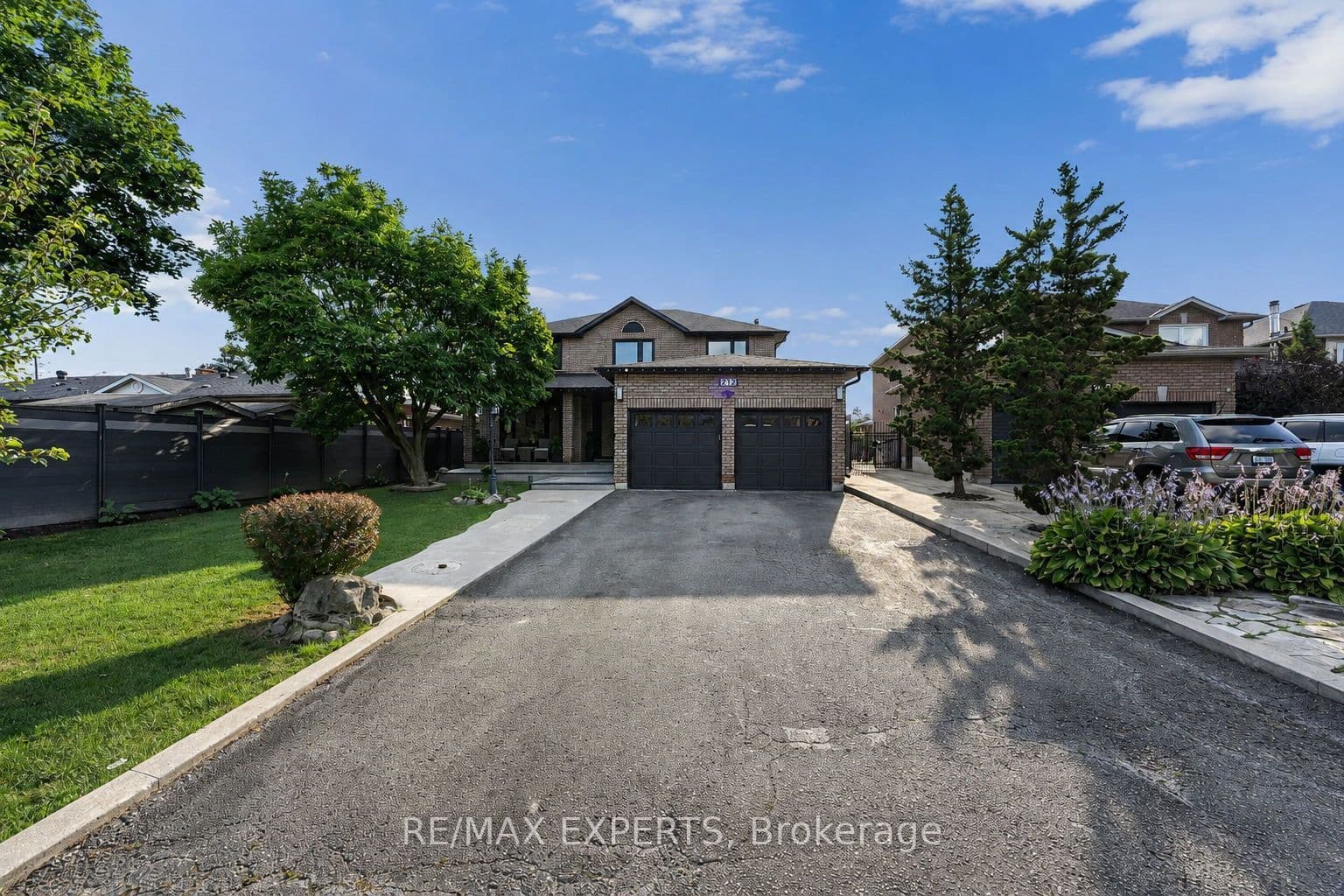 212 Bordeaux Drive, Vaughan, ON L4L 8B6
