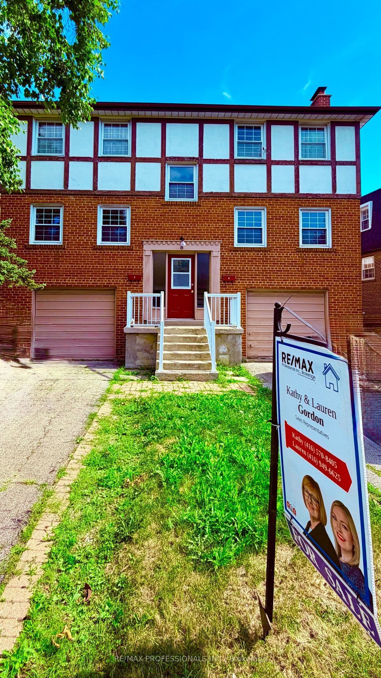 8 Bridesburg Drive, Toronto, ON M9R 2K3