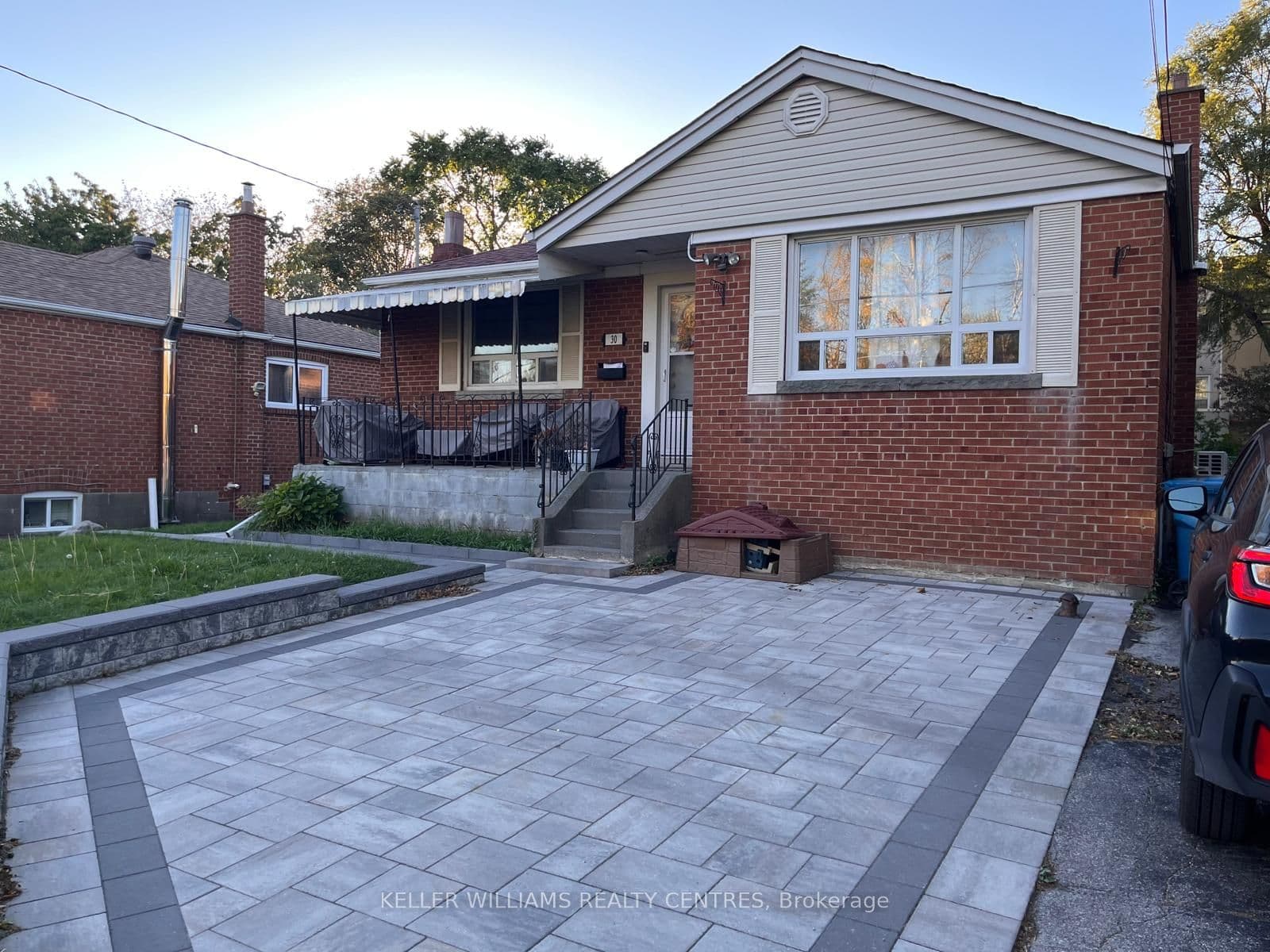 30 Glen Everest Road Lower, Toronto, ON M1N 1J3