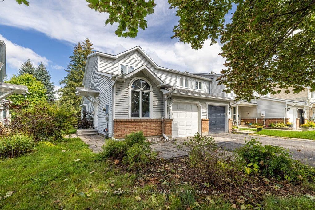 83 Kathleen Crescent, Stittsville - Munster - Richmond, ON K2S 1L8