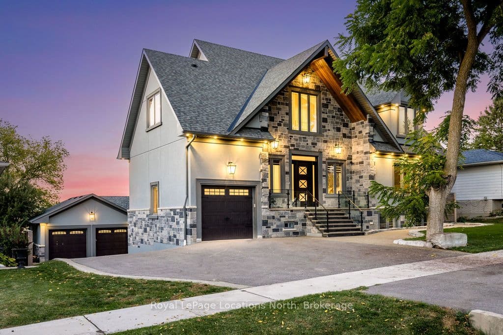 22 EAST JOHN Street, Innisfil, ON L0L 1L0