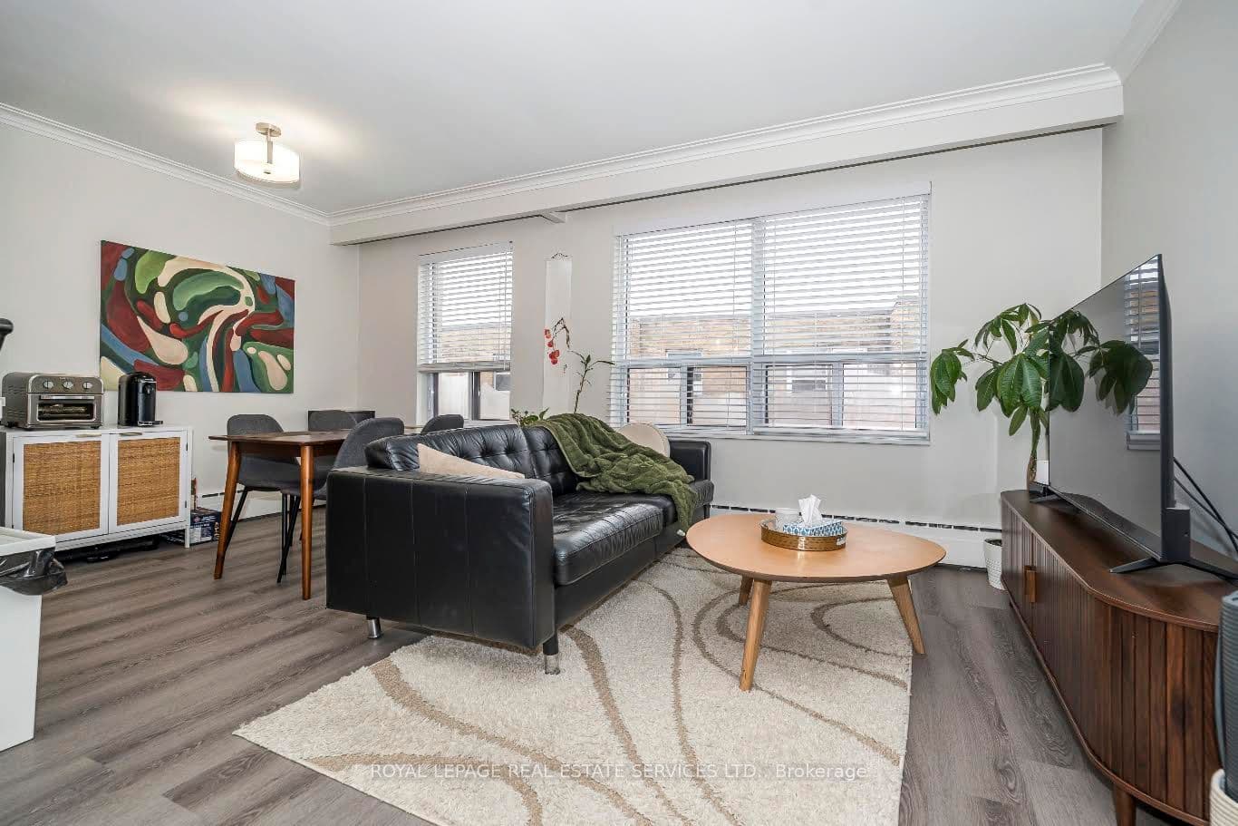 2637 Keele Street 11, Toronto, ON M6L 2P2
