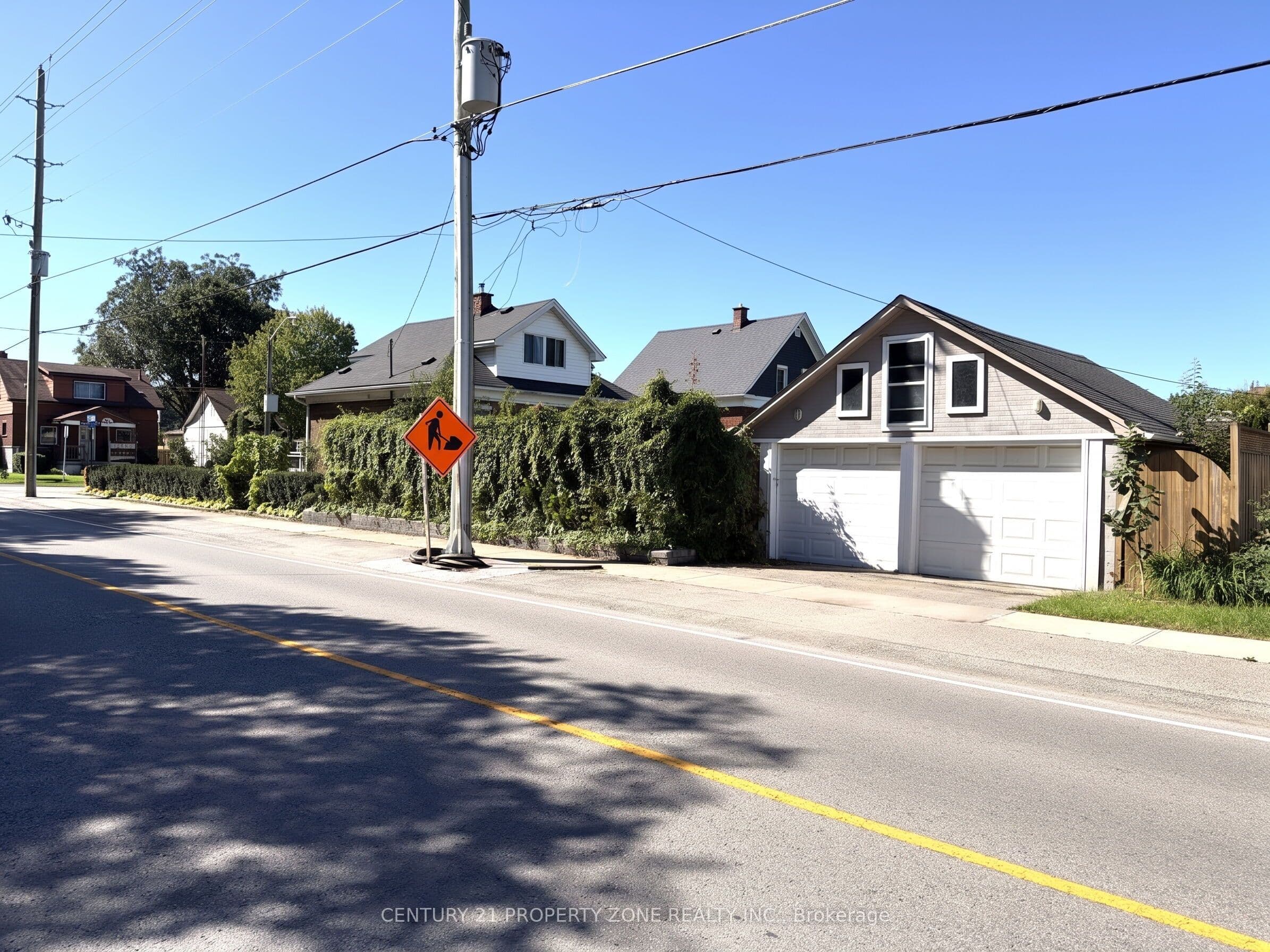 5977 Saint Marys Street, Niagara Falls, ON L2J 1B8