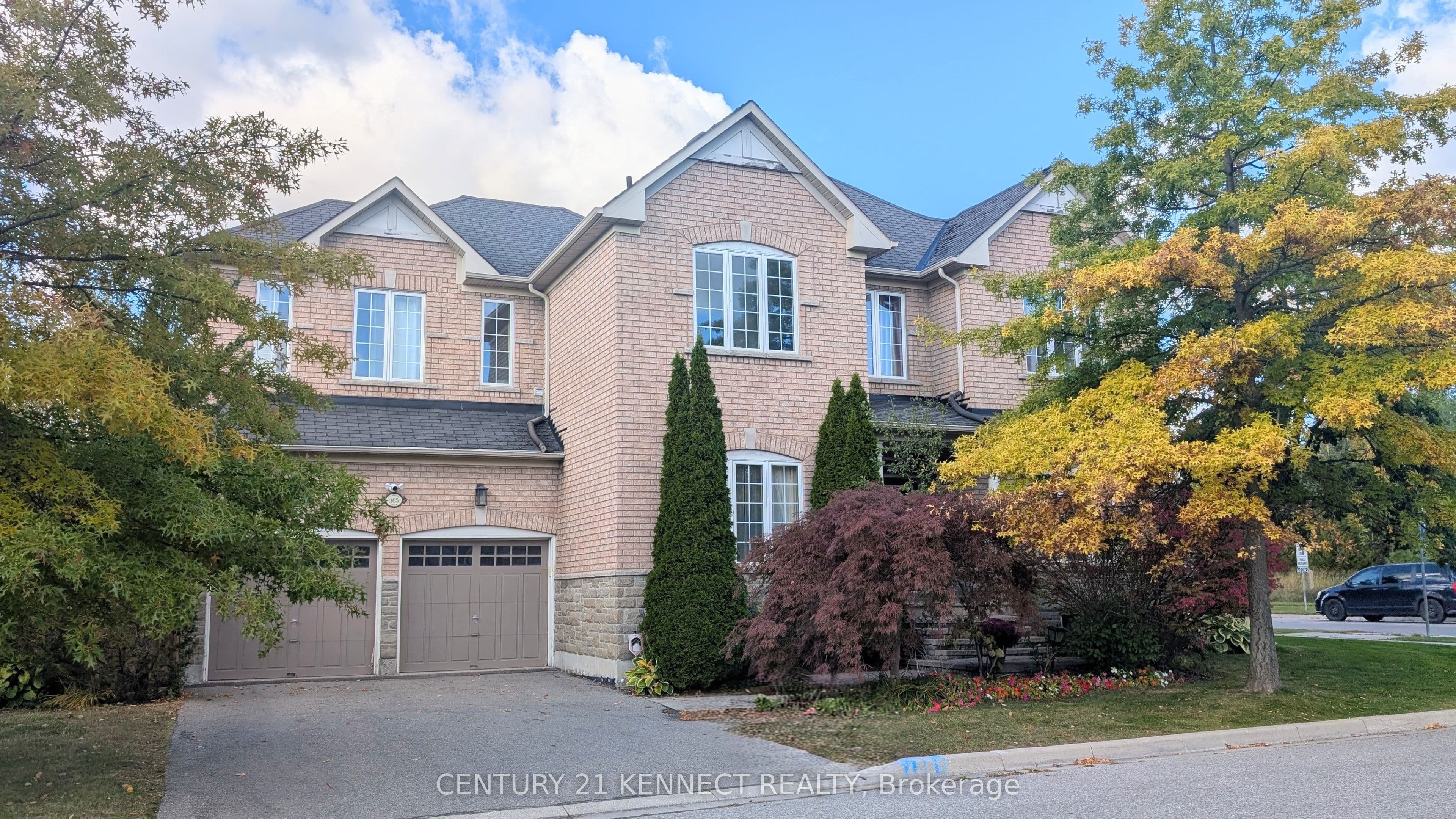 365 Old Colony Road, Richmond Hill, ON L4E 5B2