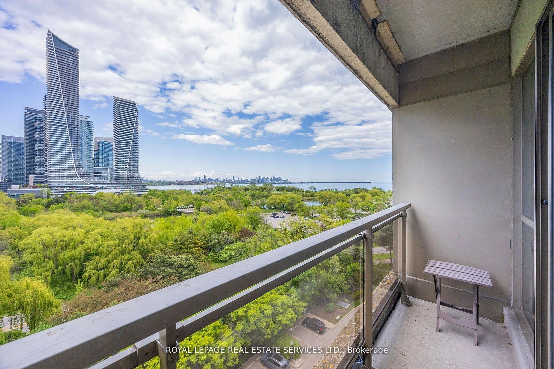 2261 Lake Shore Boulevard W 1010, Toronto, ON M8V 3X2