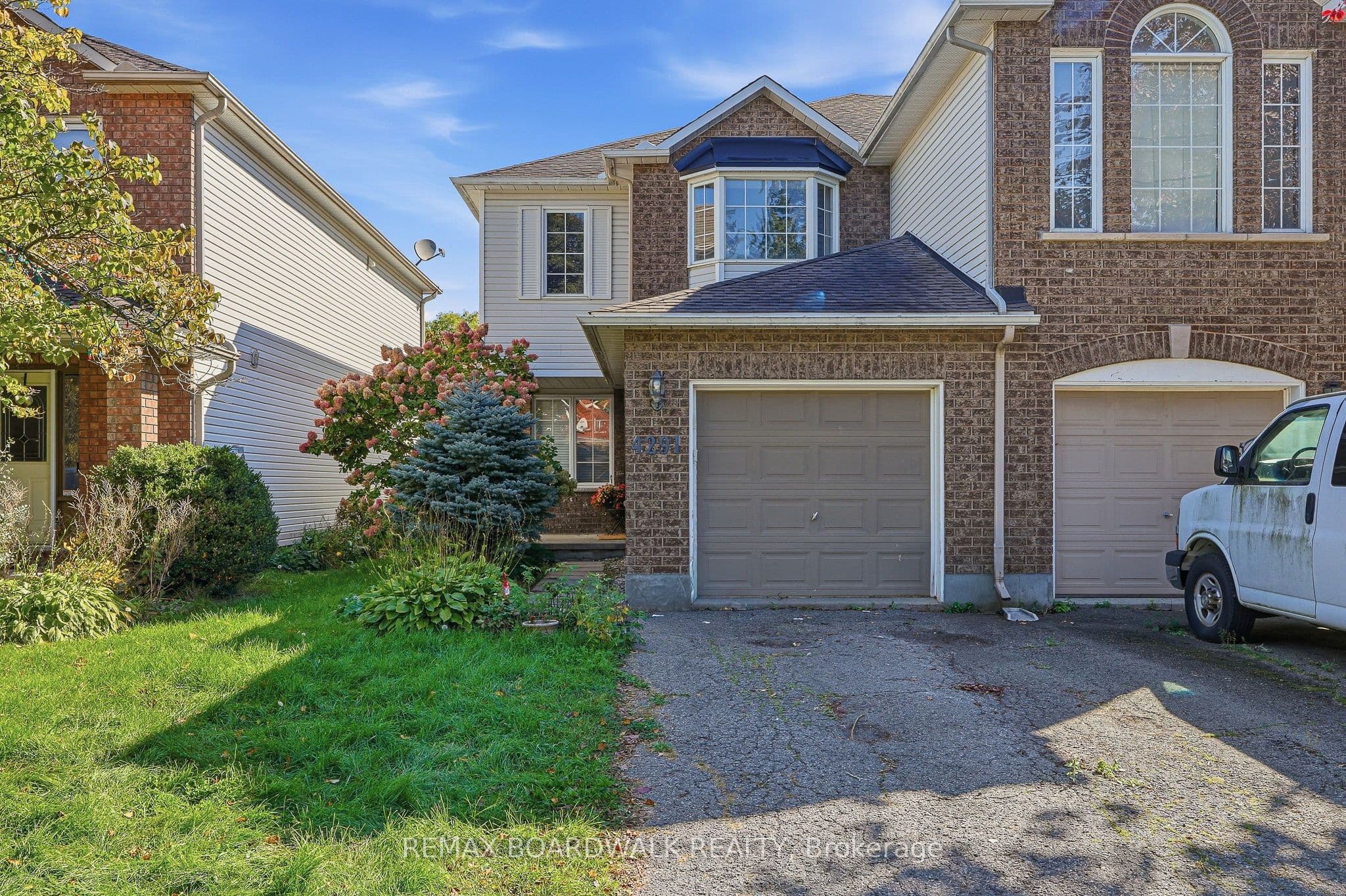 4291 Owl Valley Drive, Blossom Park - Airport and Area, ON K1V 1L8