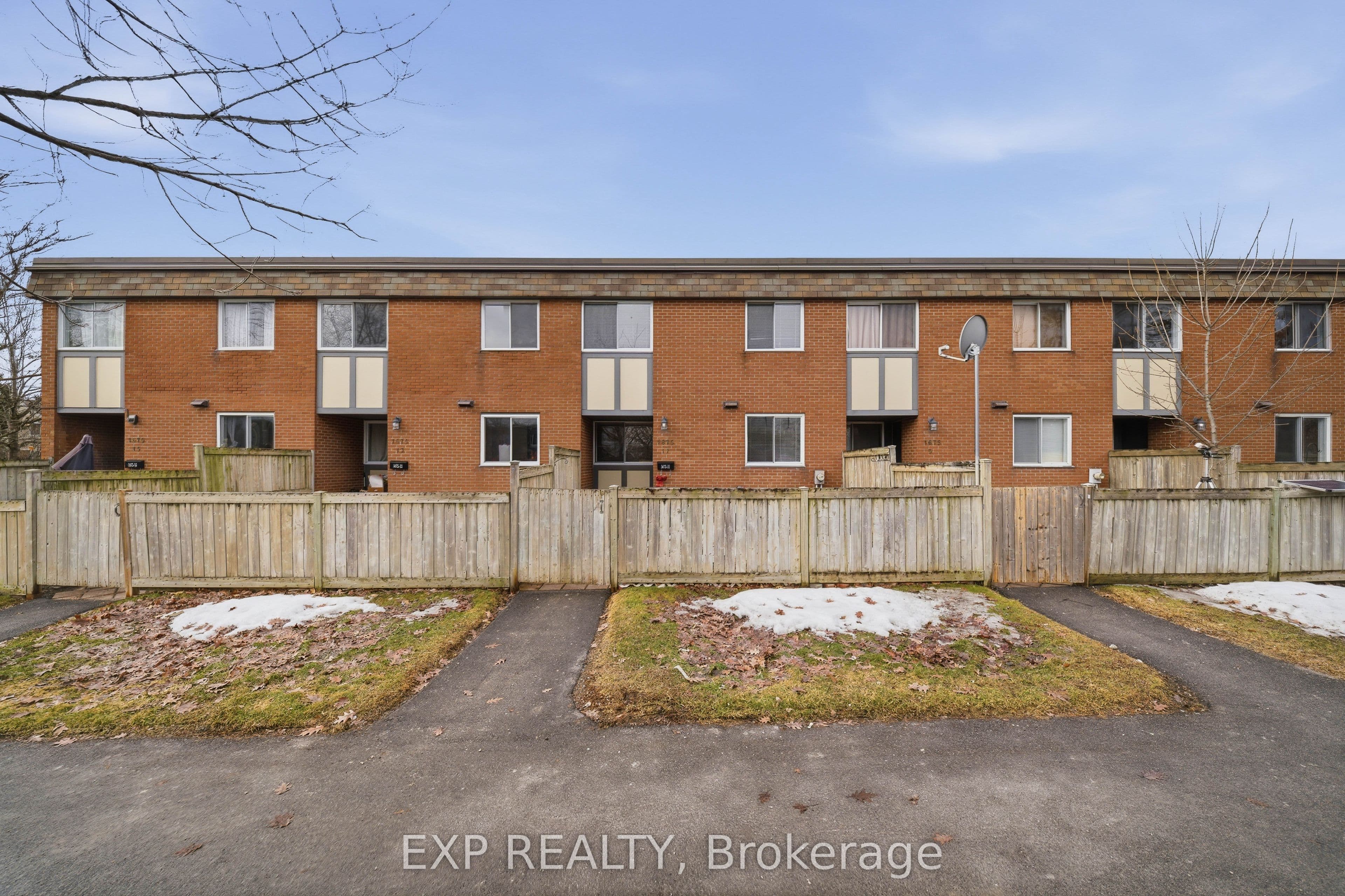 1675 Heatherington Road 11, Hunt Club - South Keys and Area, ON K1V 8V8