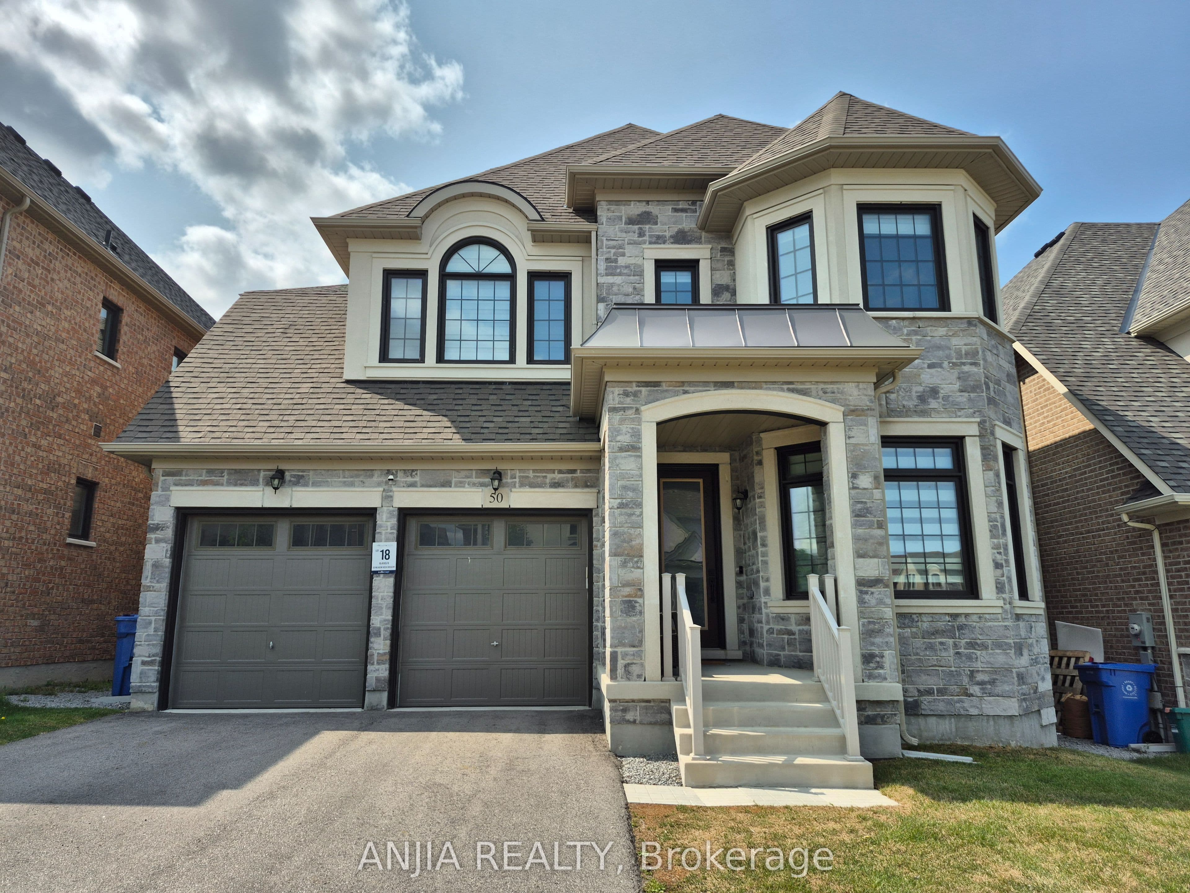 50 Meadow Vista Crescent, East Gwillimbury, ON L9N 0T4