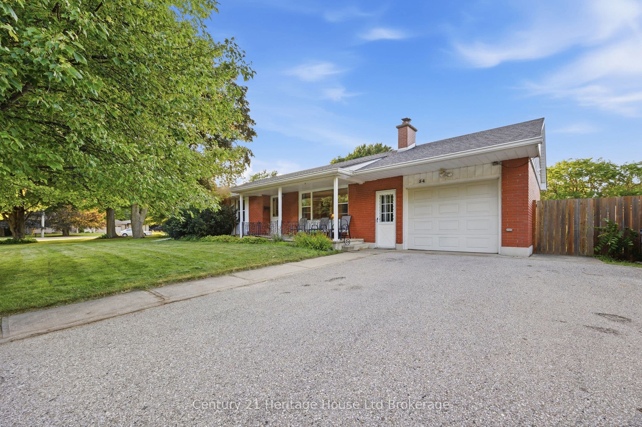 54 Glendale Drive, Tillsonburg, ON N4G 1J5