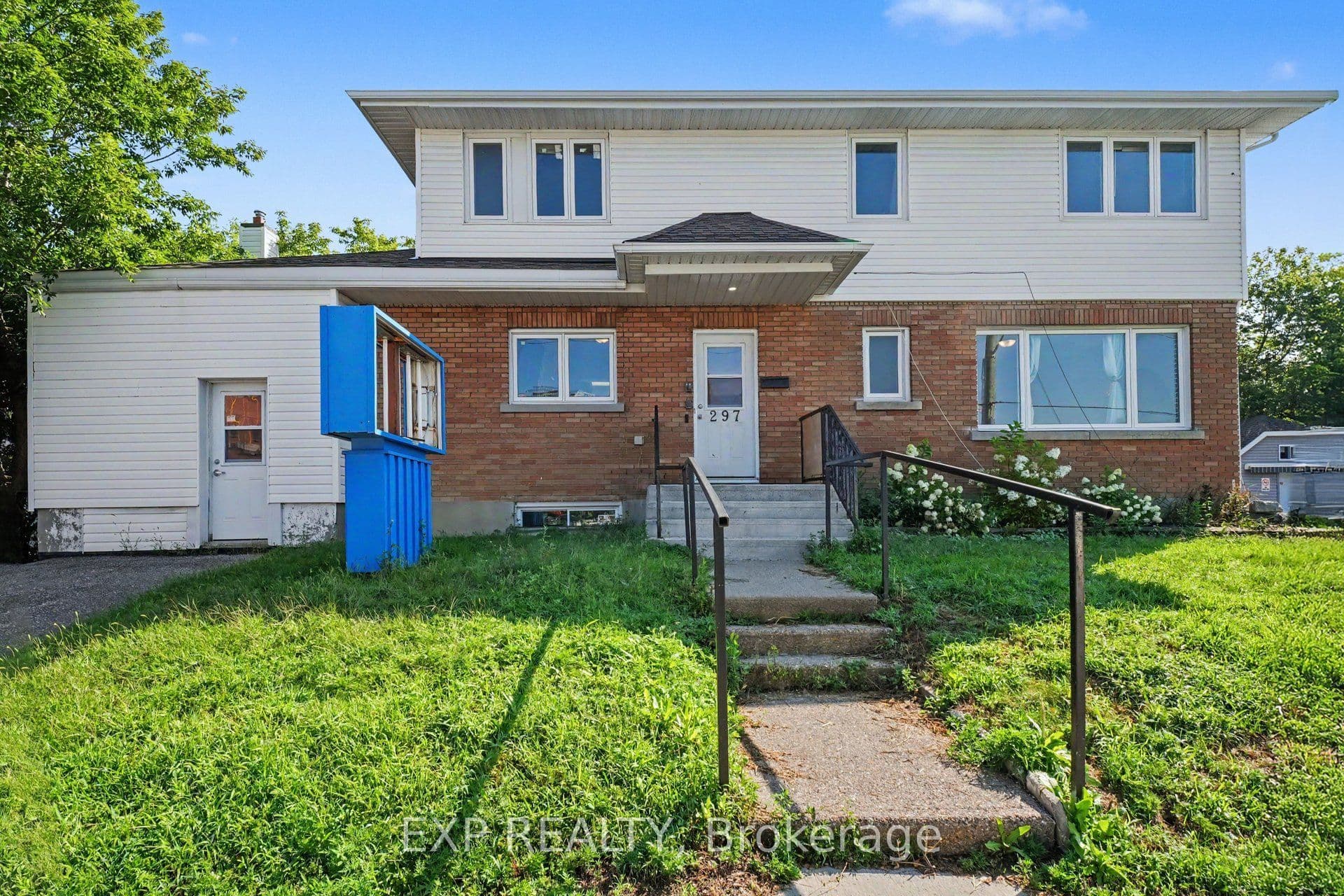 297 Savard Avenue E, Vanier and Kingsview Park, ON K1L 7S1