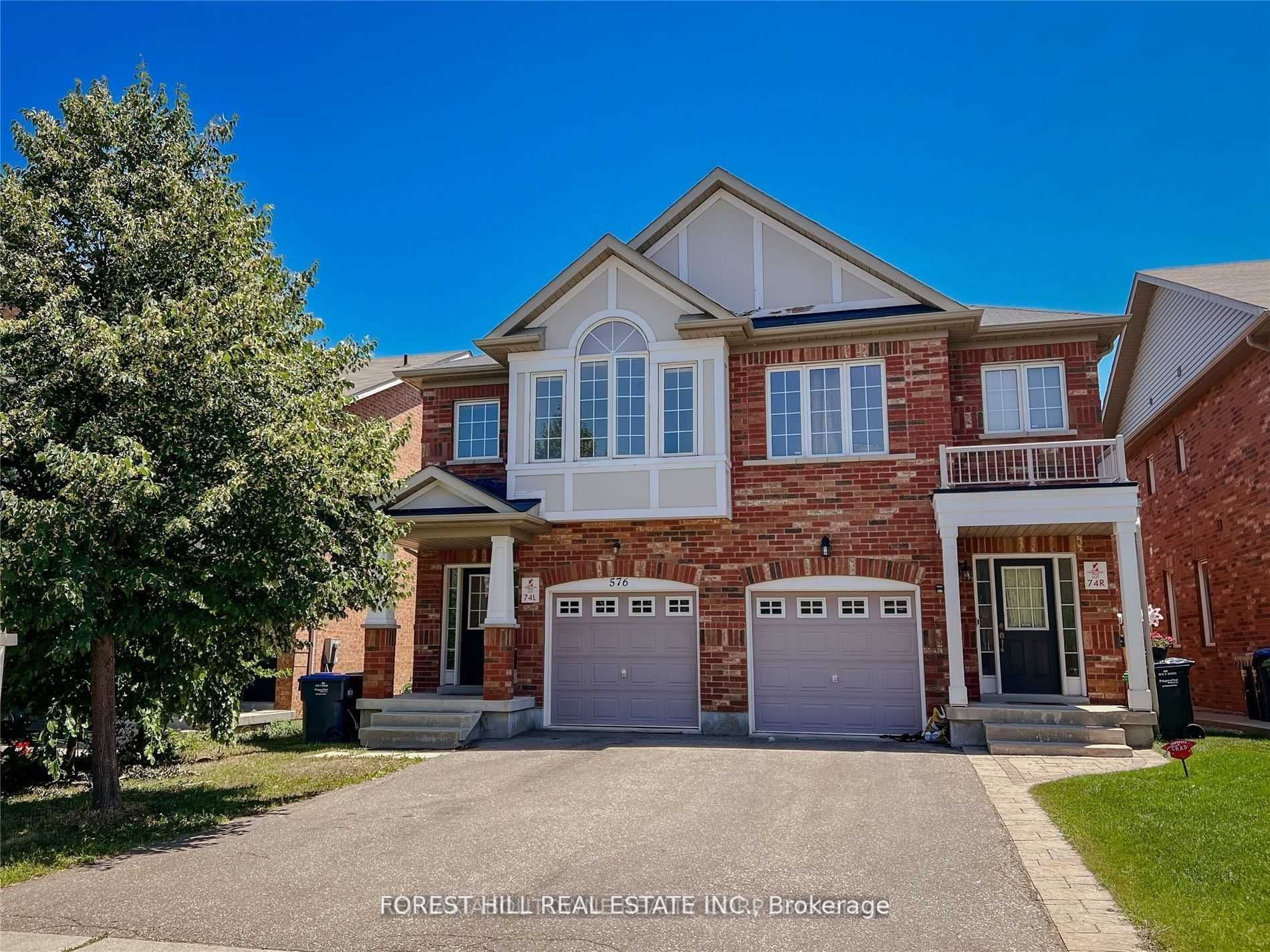 576 Courtney Valley Road, Mississauga, ON L5V 0C2