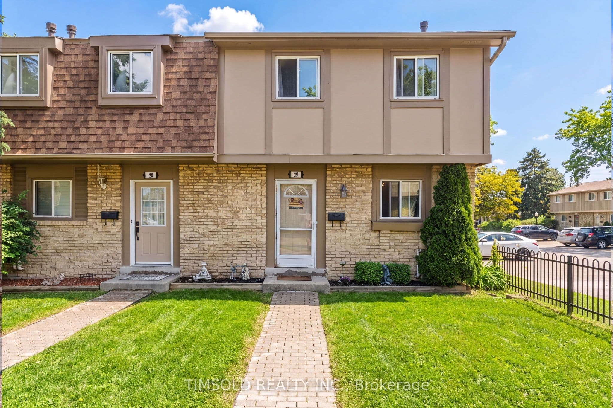 57 Hansen Road N 29, Brampton, ON L6V 3C6