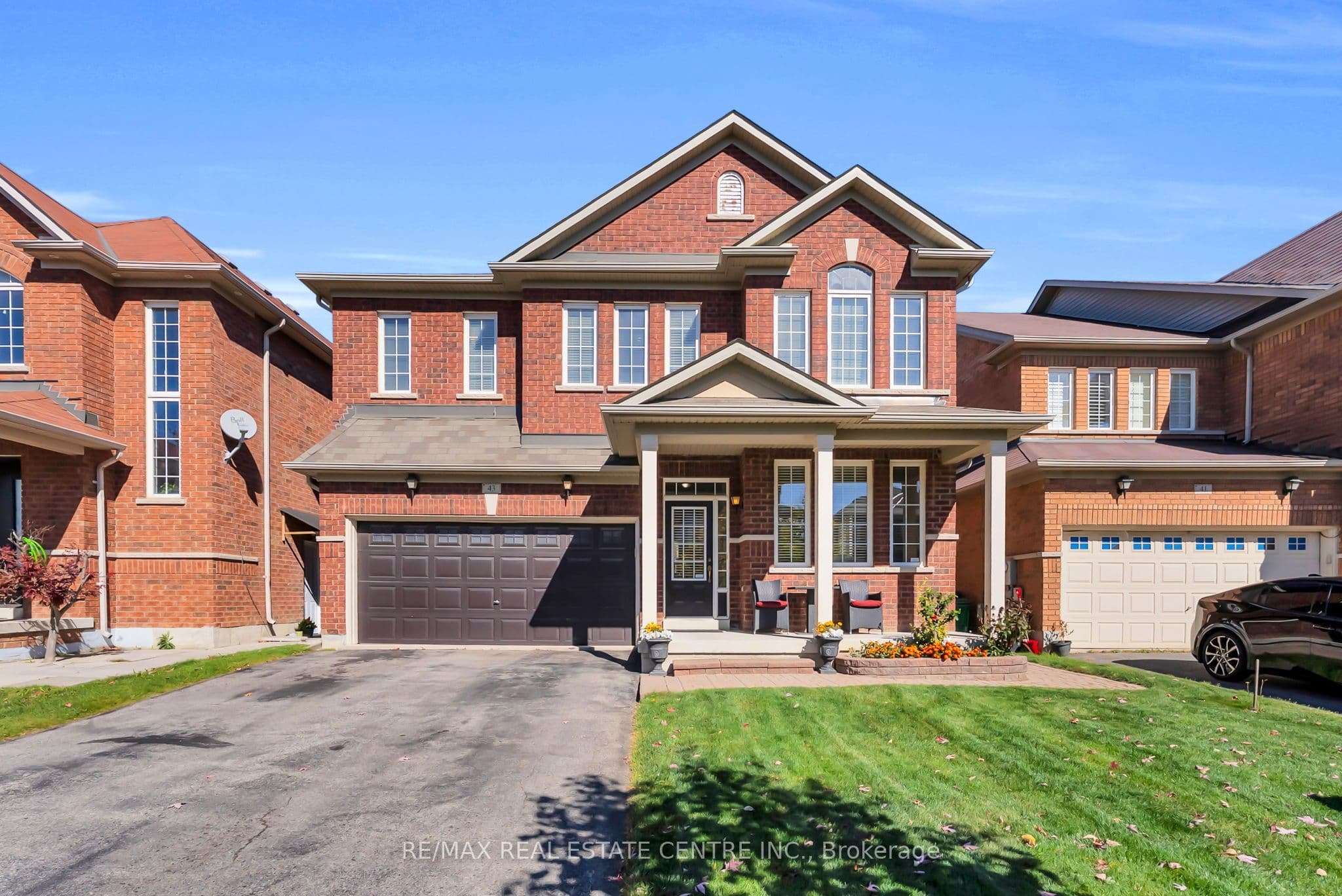 43 Delphinium Way, Brampton, ON L7A 0N3