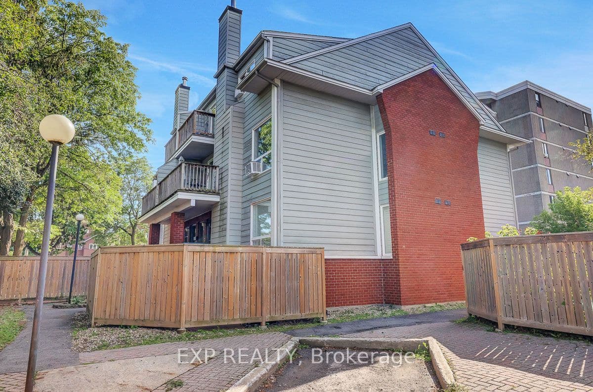 20 Hart Avenue F, Overbrook - Castleheights and Area, ON K1K 4H8
