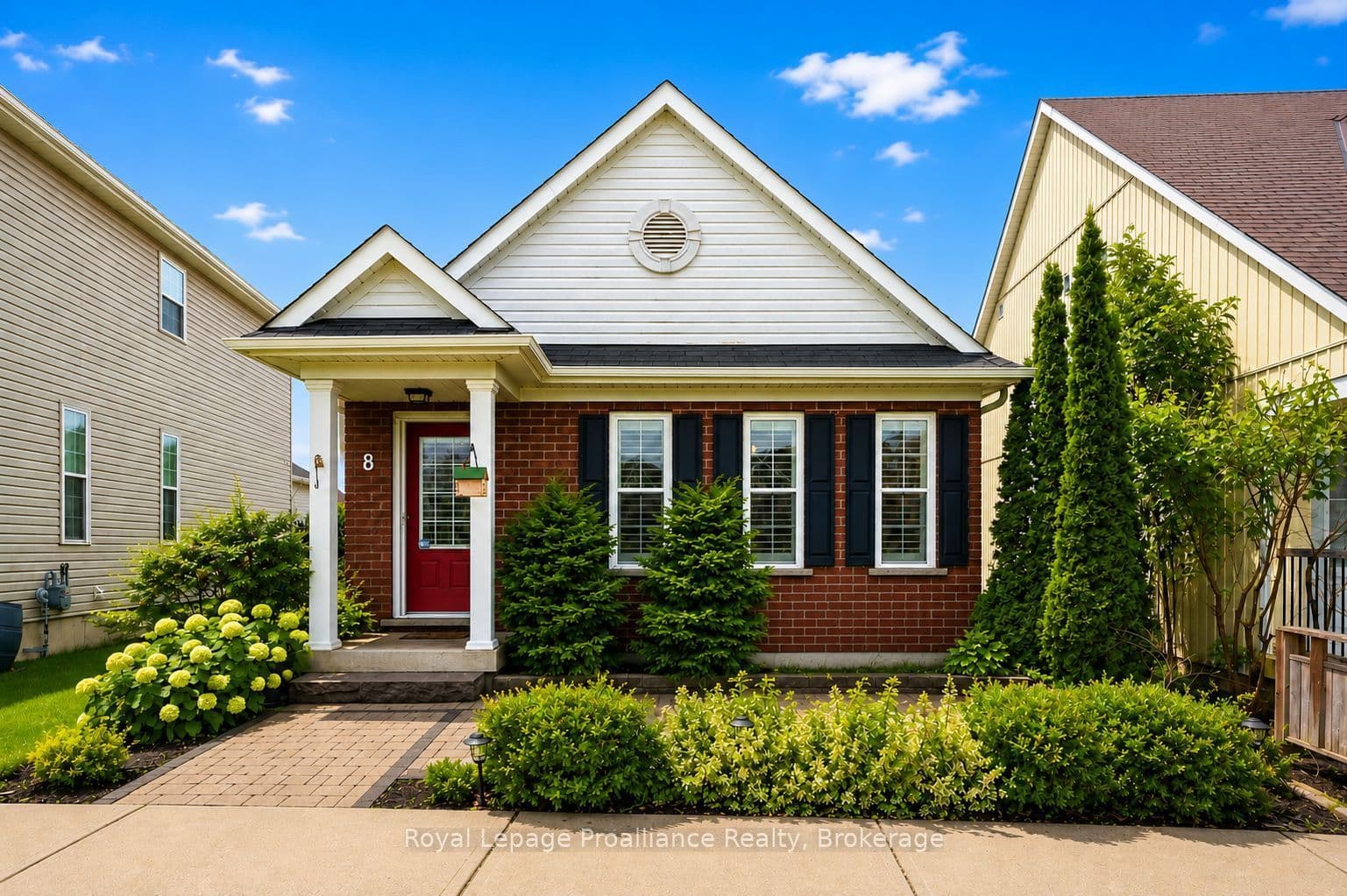 8 Bigwood Crescent, Port Hope, ON L1A 0C8