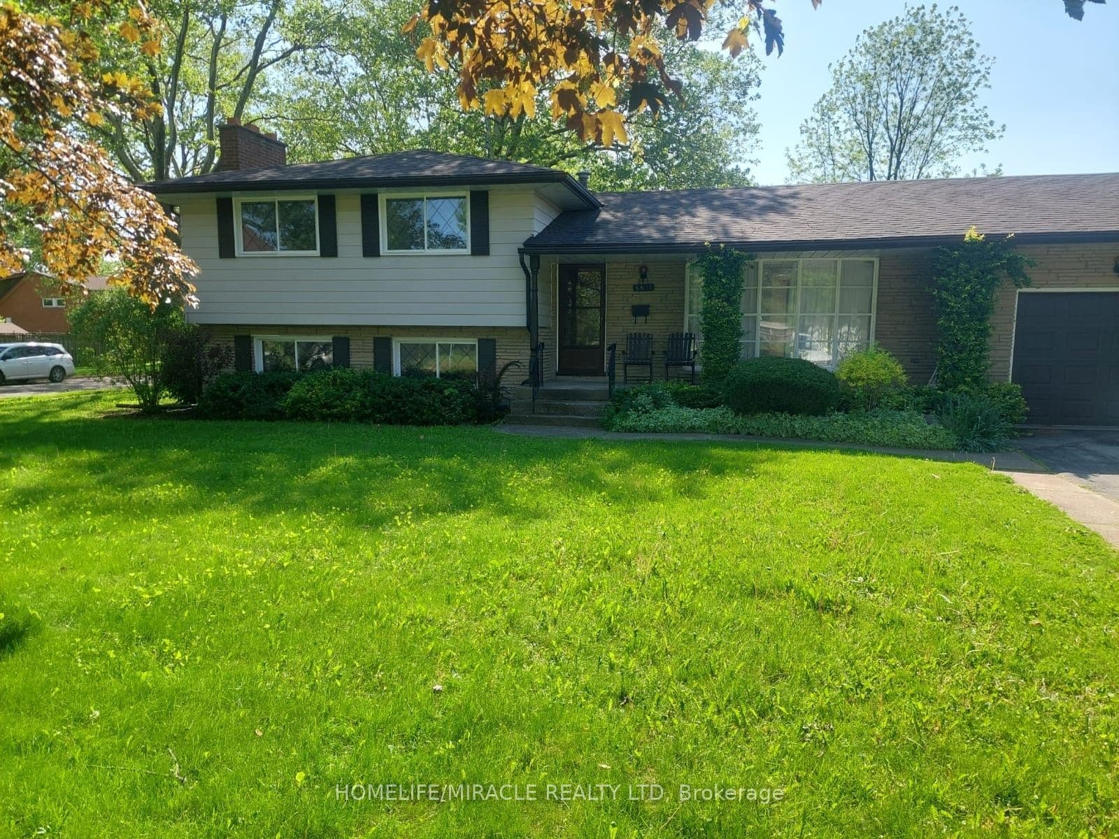 6511 Dorchester Road, Niagara Falls, ON L2G 5T6