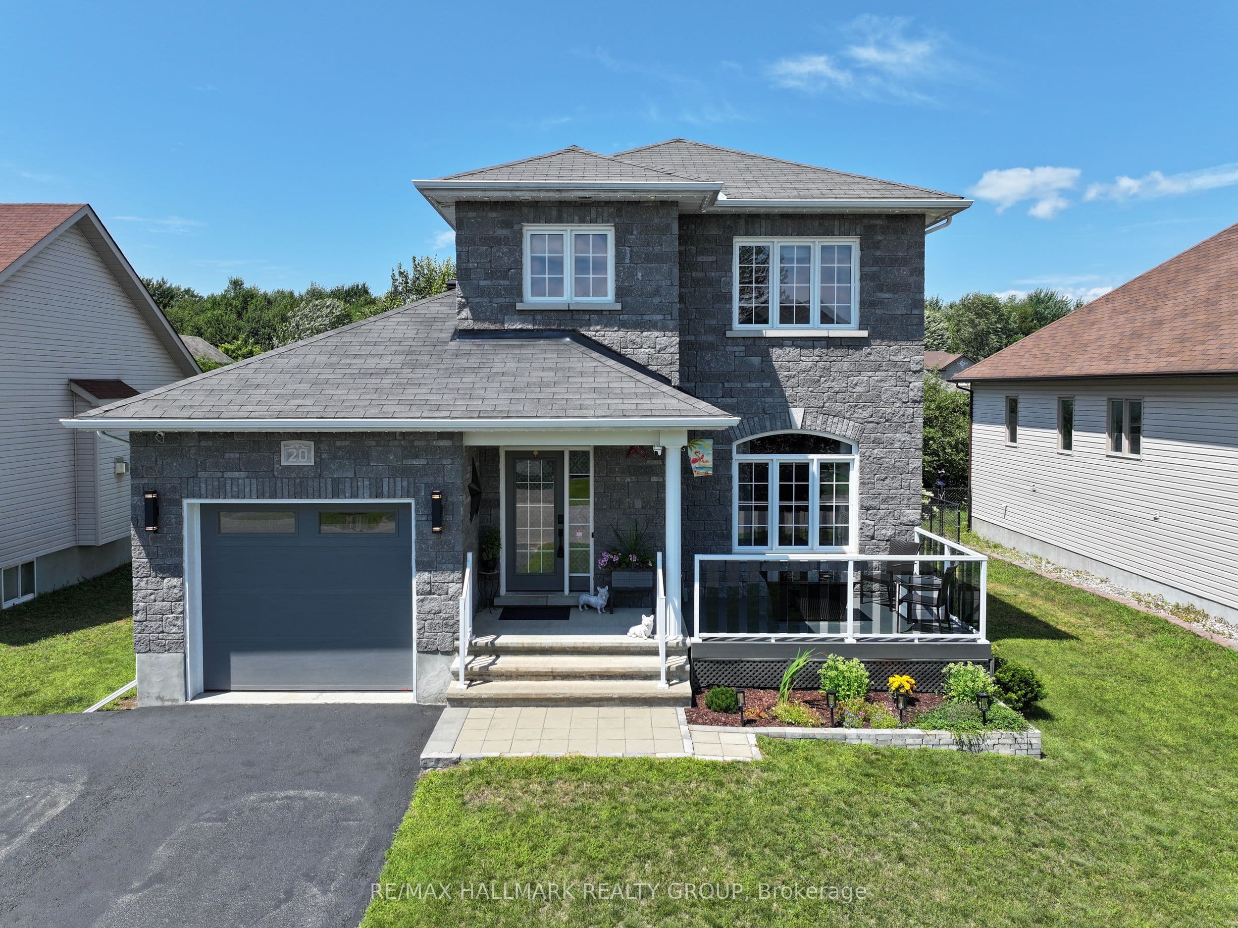20 Dune Street, Russell, ON K0A 2M0