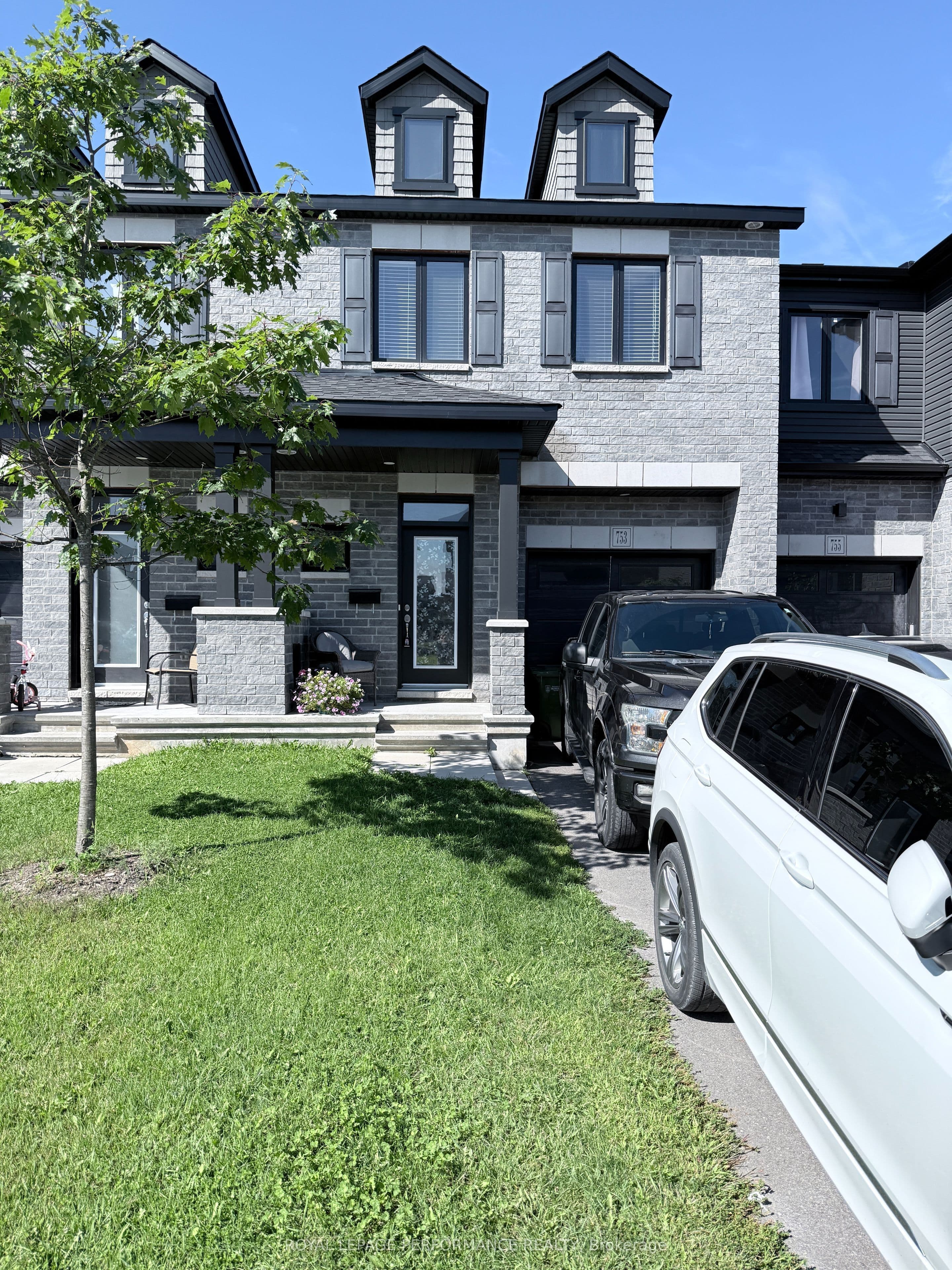 753 Namur Street, Russell, ON K0A 1W0
