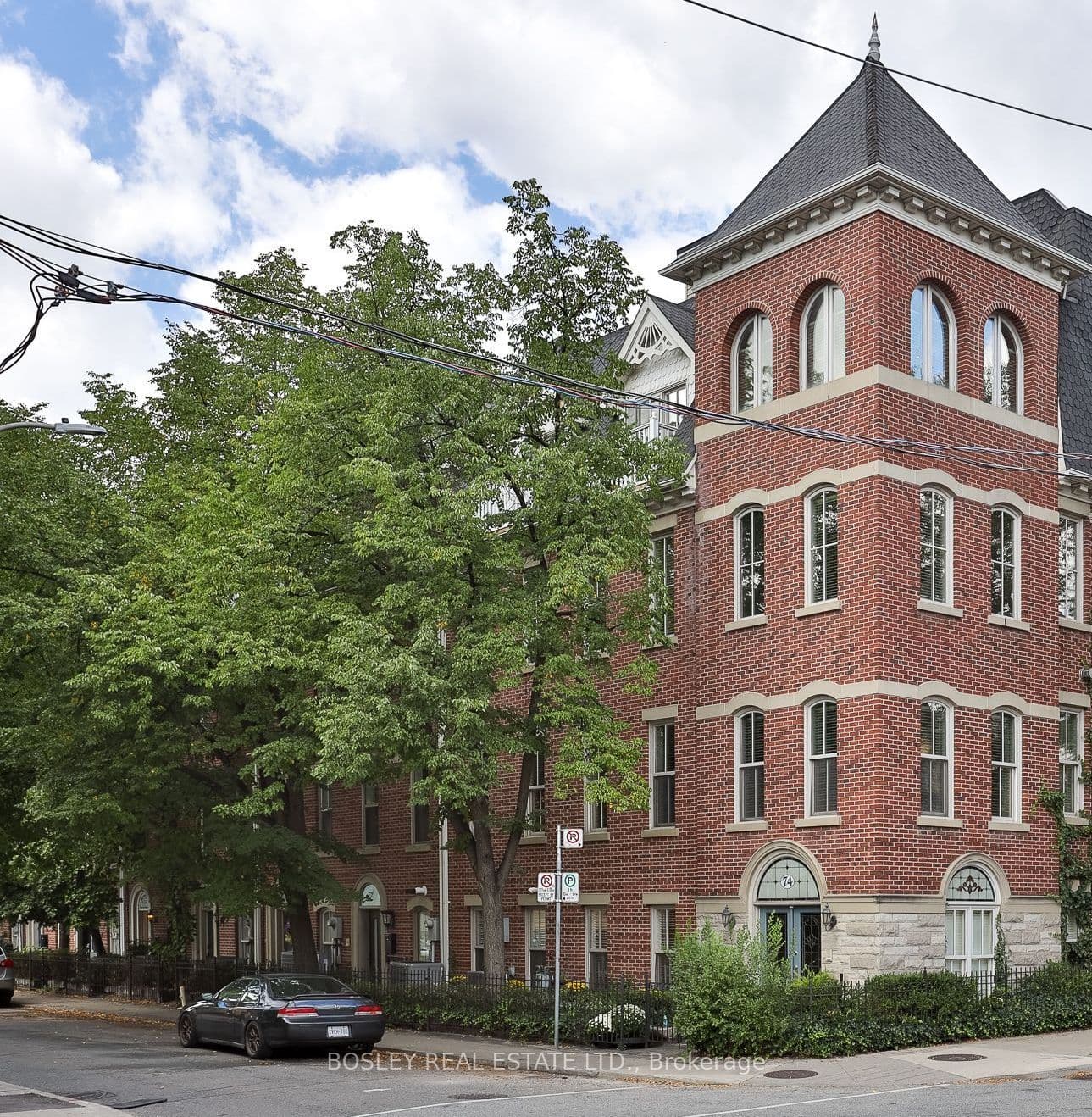 74 Aberdeen Avenue, Toronto, ON M4X 1A2