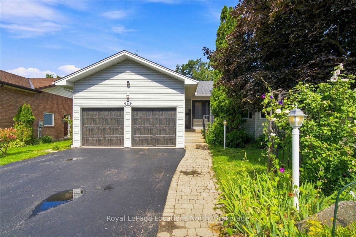 6 Royal Beech Drive, Wasaga Beach, ON L9Z 1H1