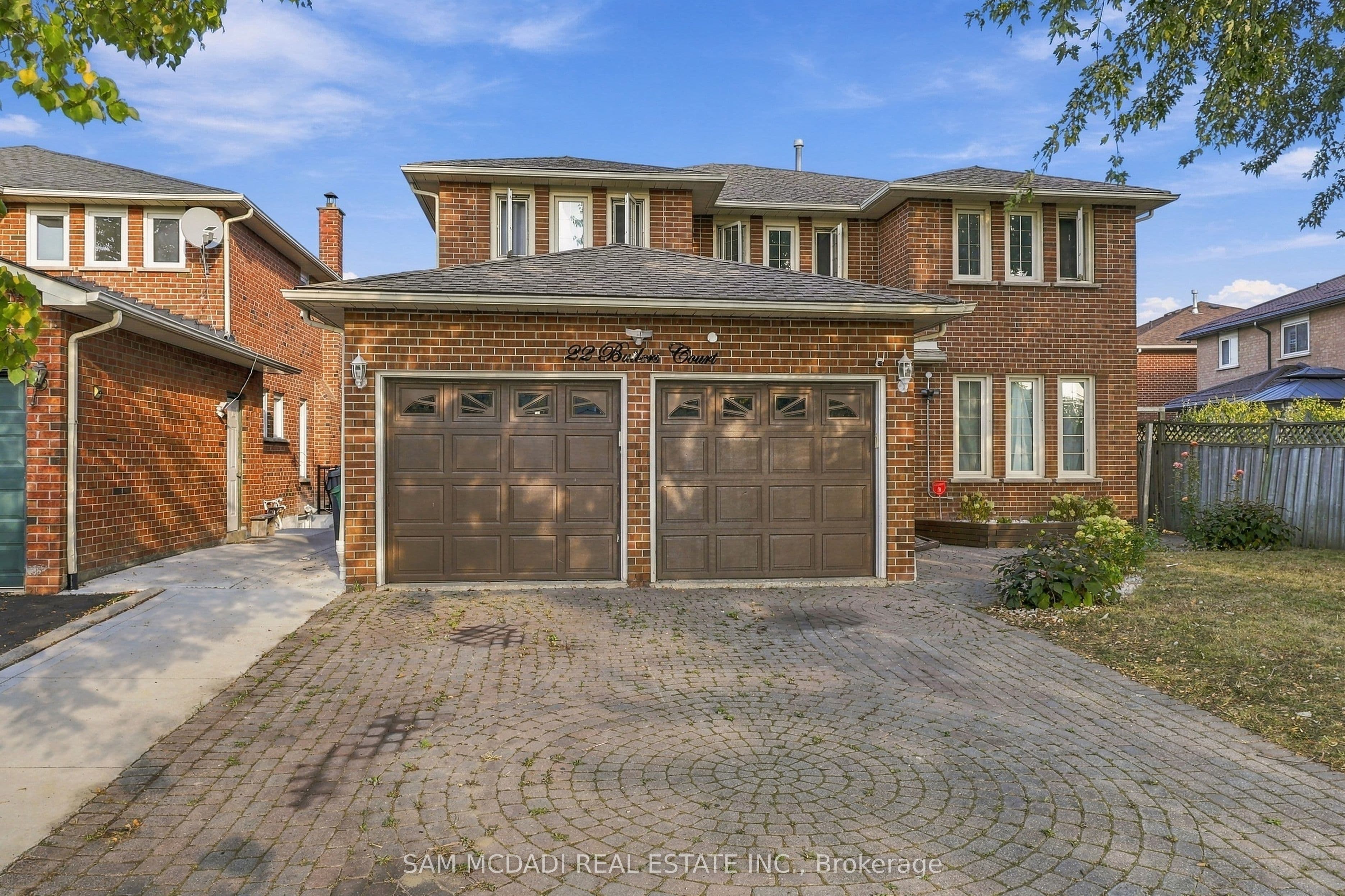 22 Butlers Court, Brampton, ON L6Y 3T7