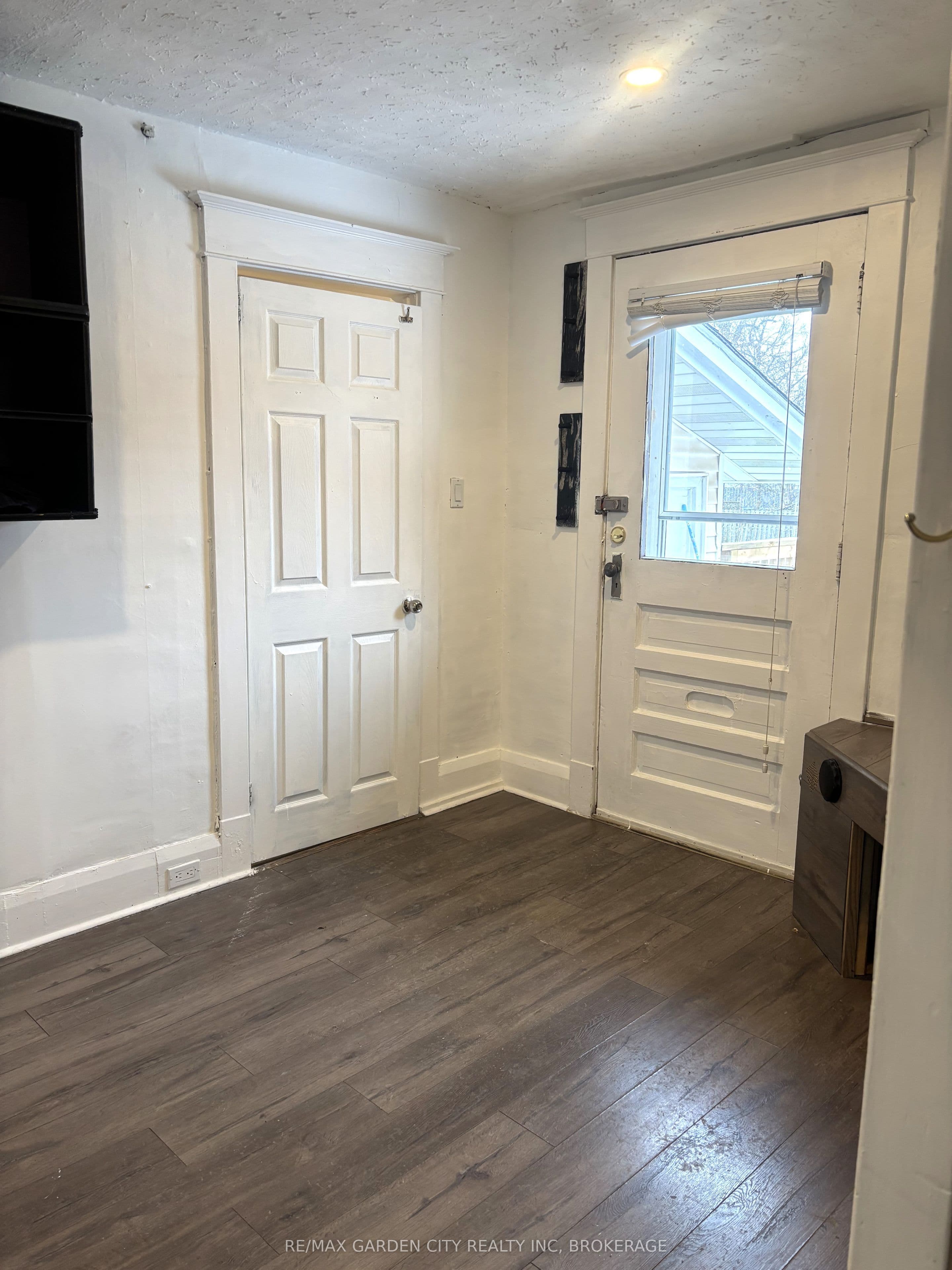 6165 BARKER Street 3, Niagara Falls, ON L2G 1Y5