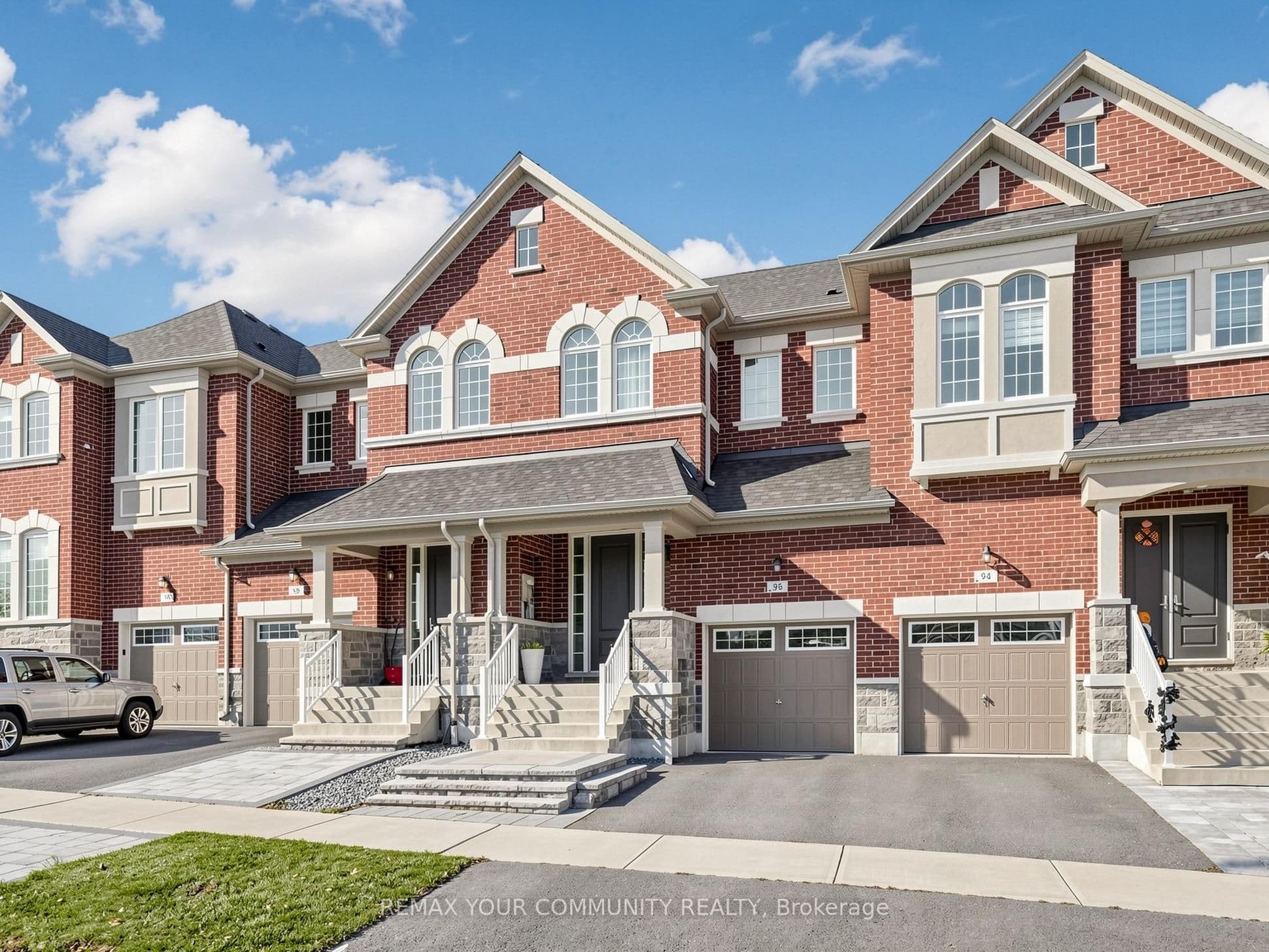 96 Drizzel Crescent, Richmond Hill, ON L4E 2Z1