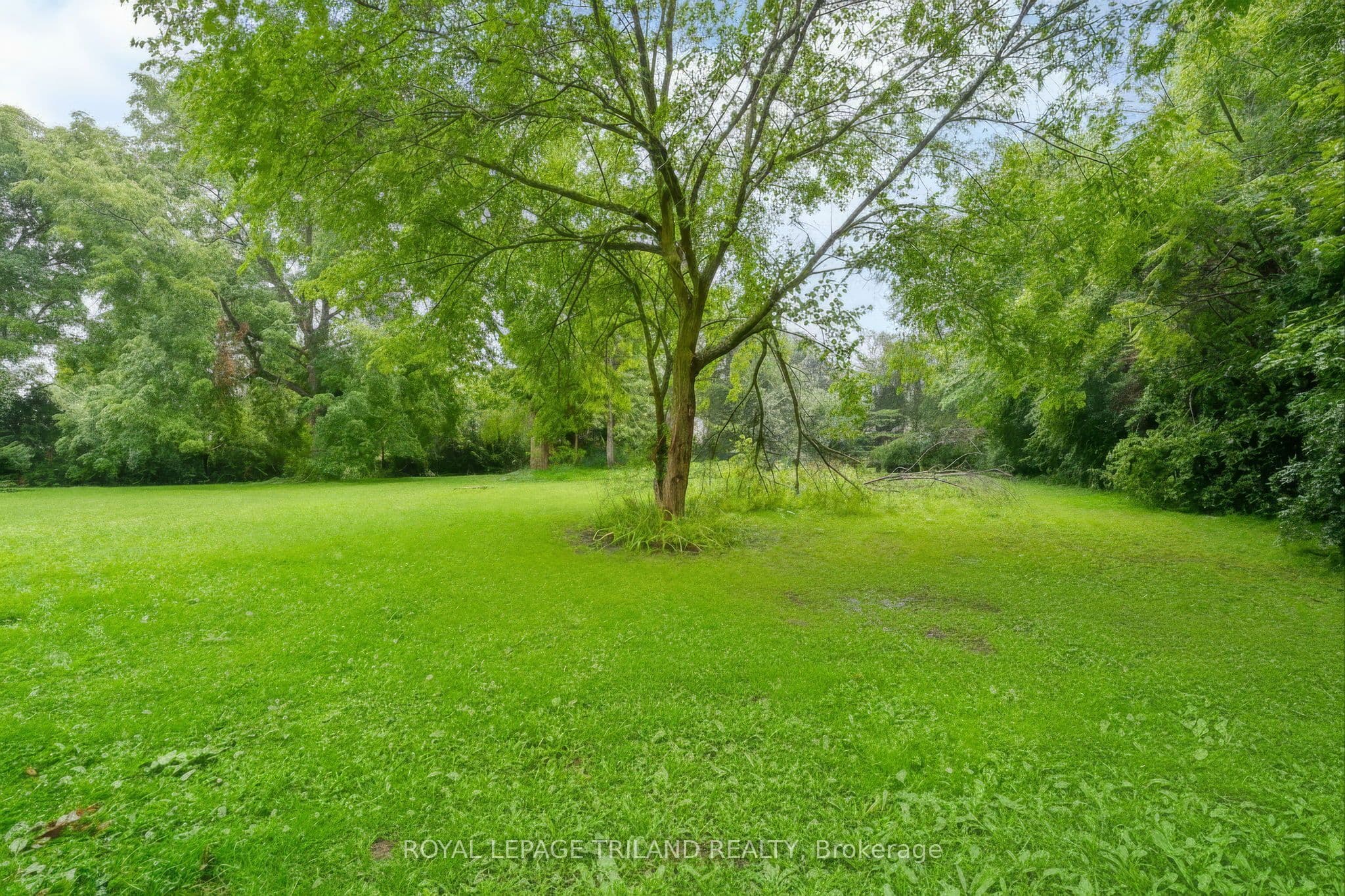 467 Commissioners Road E, London South, ON N6C 2T6