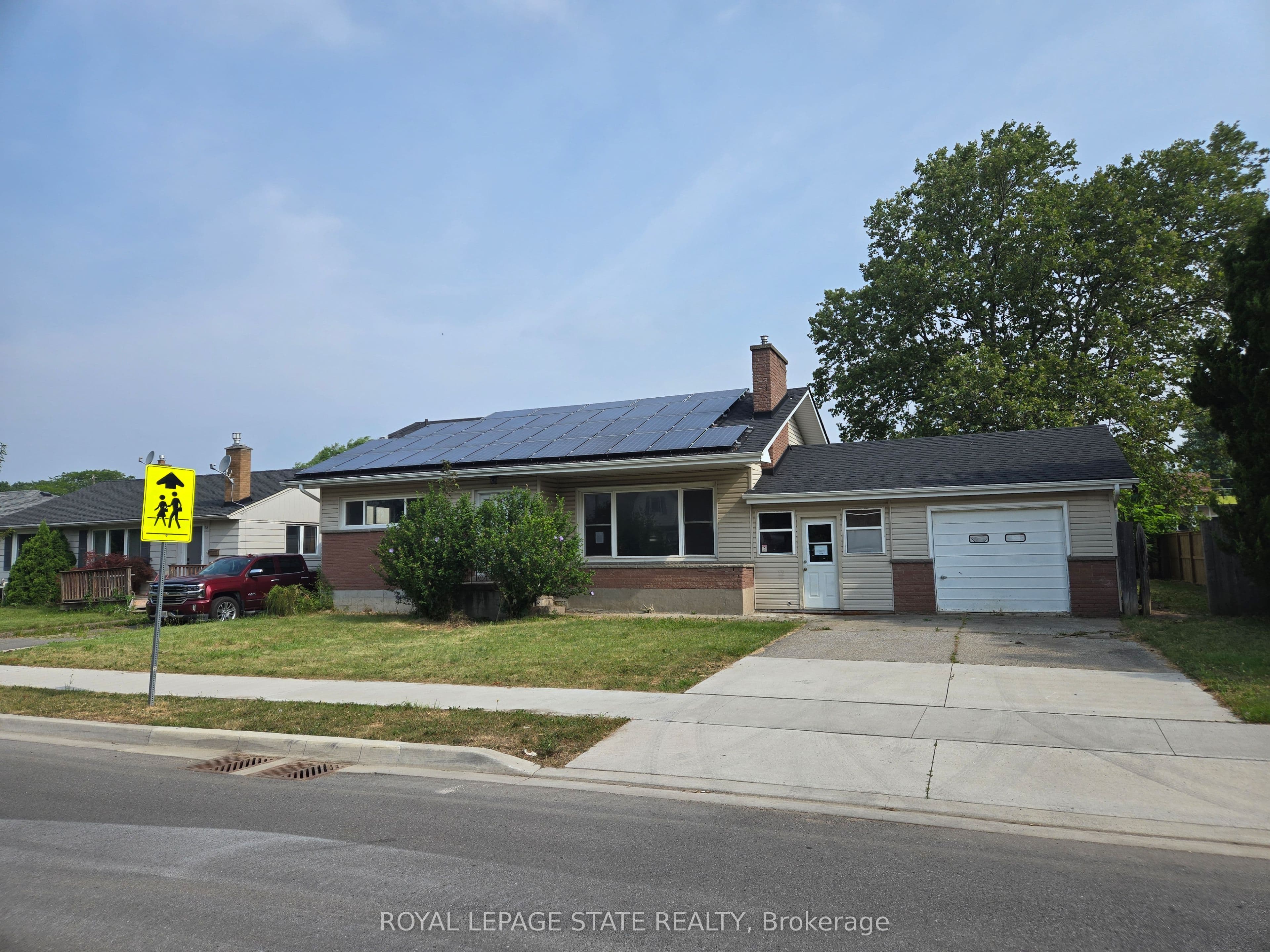 16 Broderick Avenue, Thorold, ON L2V 2H4