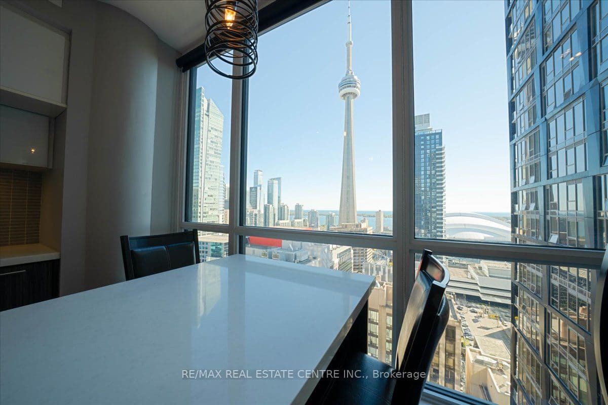 8 Mercer Street 2808, Toronto, ON M5V 0C4