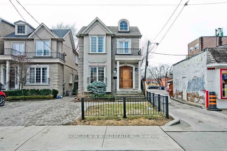 7 Roslin Avenue, Toronto, ON M4N 1Y8