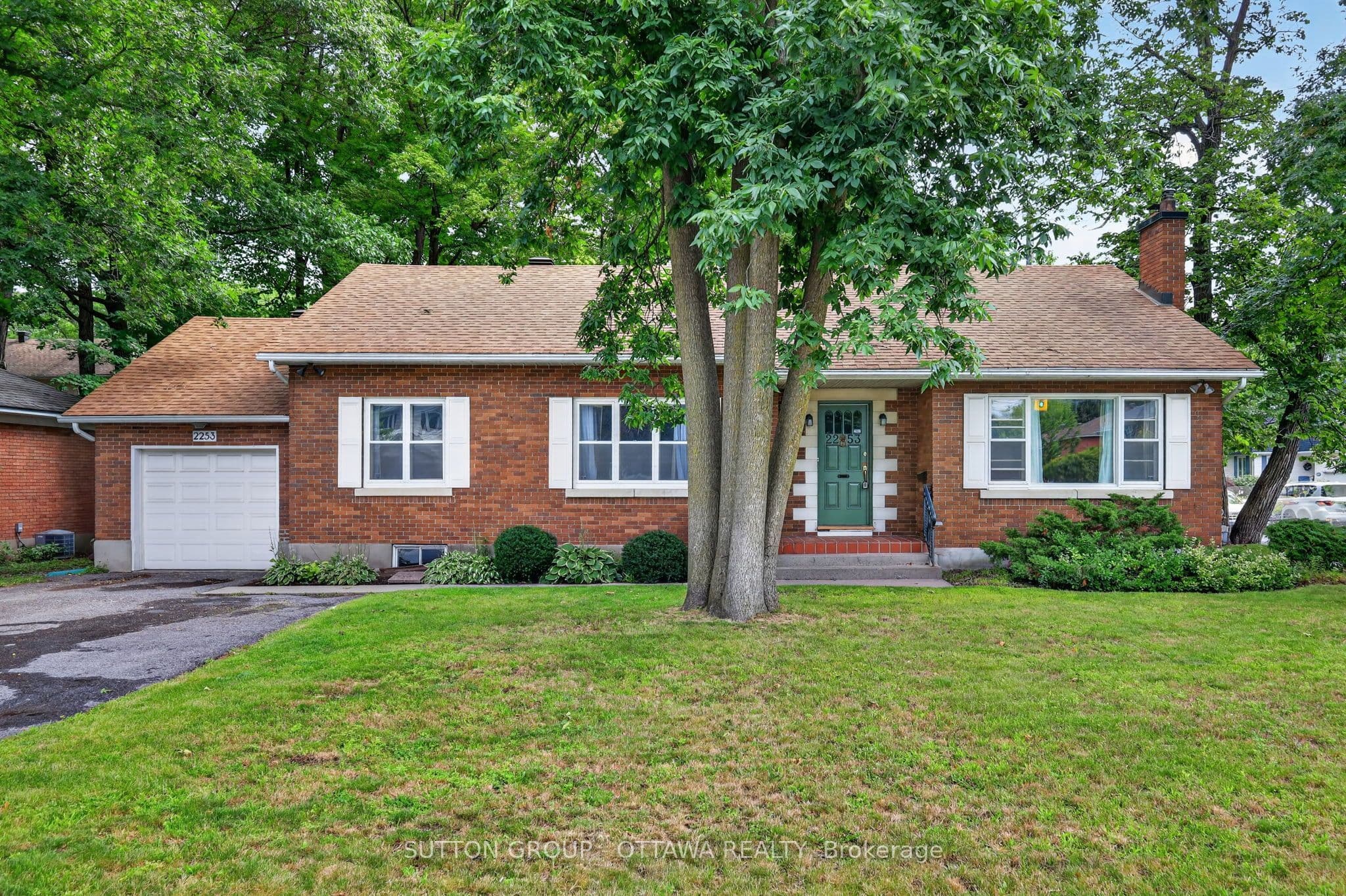 2253 Alta Vista Drive, Alta Vista and Area, ON K1H 7L9