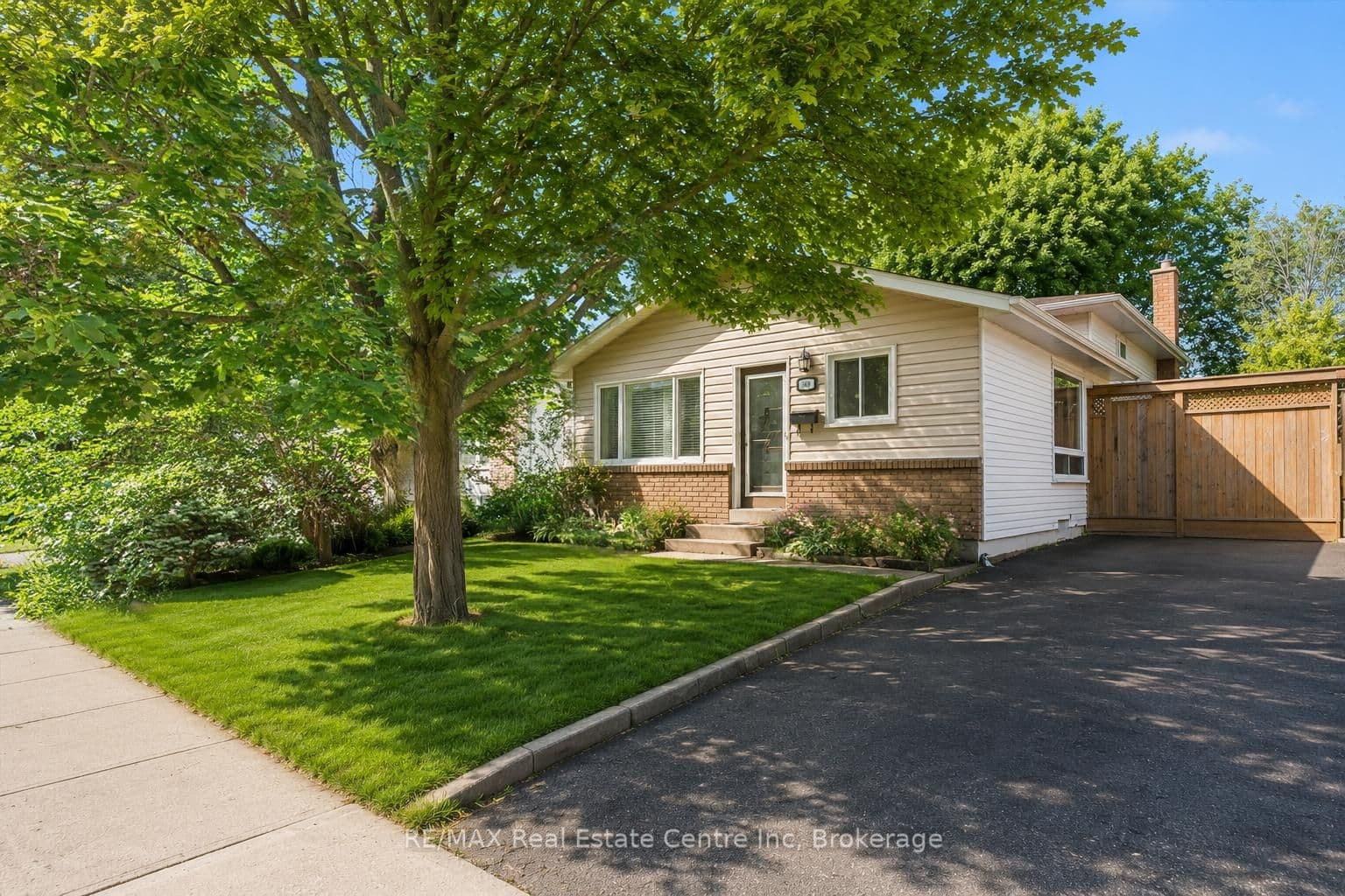 369 WEST ACRES Drive, Guelph, ON N1H 7B3
