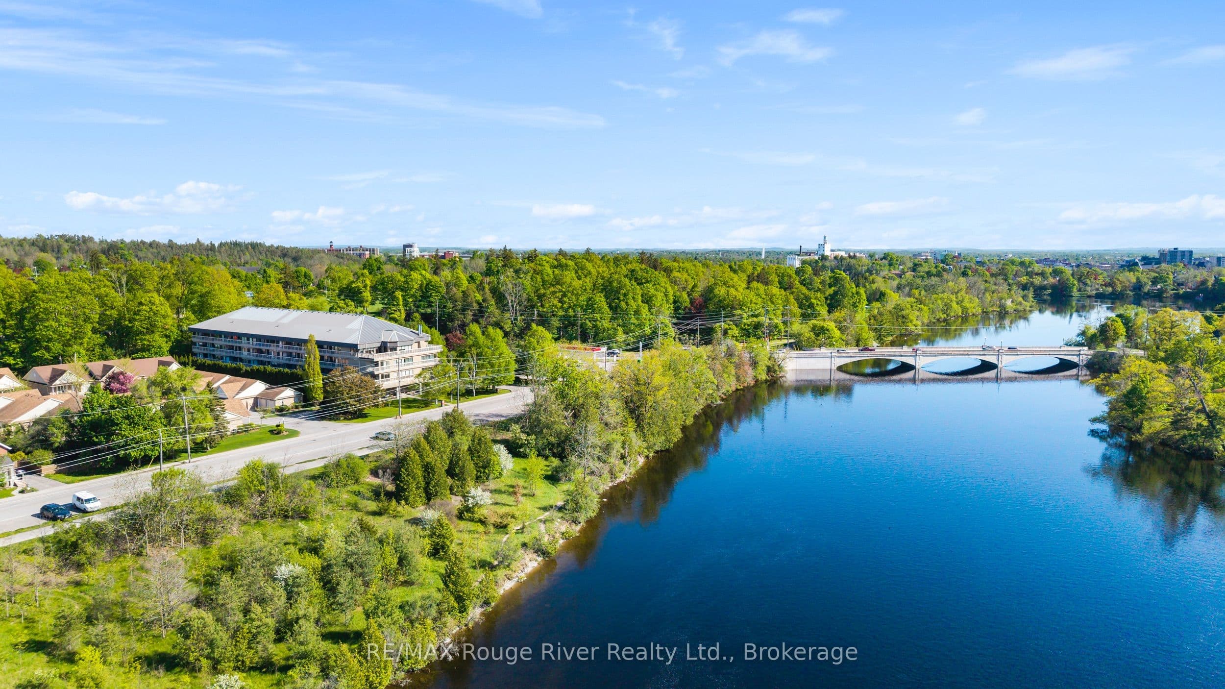40 Auburn Street 304, Peterborough, ON K9H 2G2