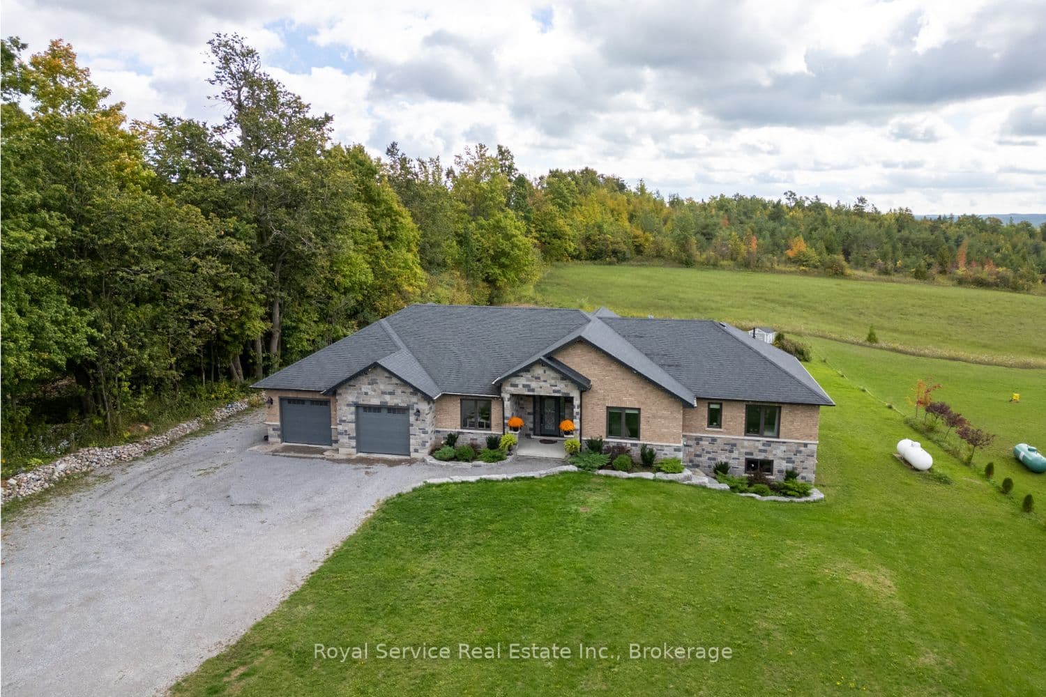 381 Sharpe Line, Cavan Monaghan, ON L0A 1C0