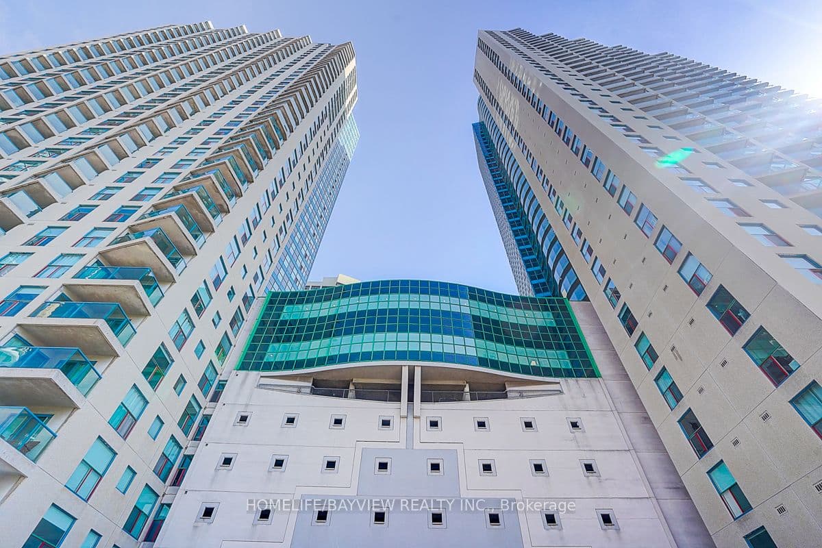 99 Harbour Square 3108, Toronto, ON M5J 2H2