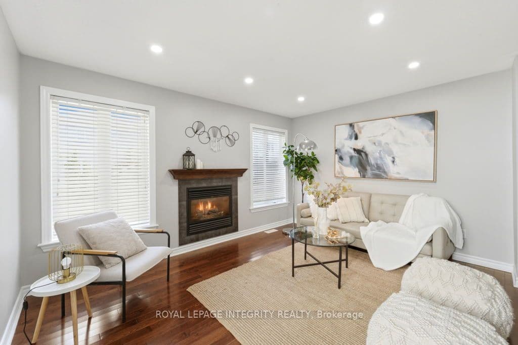 209 Tewsley Drive, Blossom Park - Airport and Area, ON K1V 0Y7