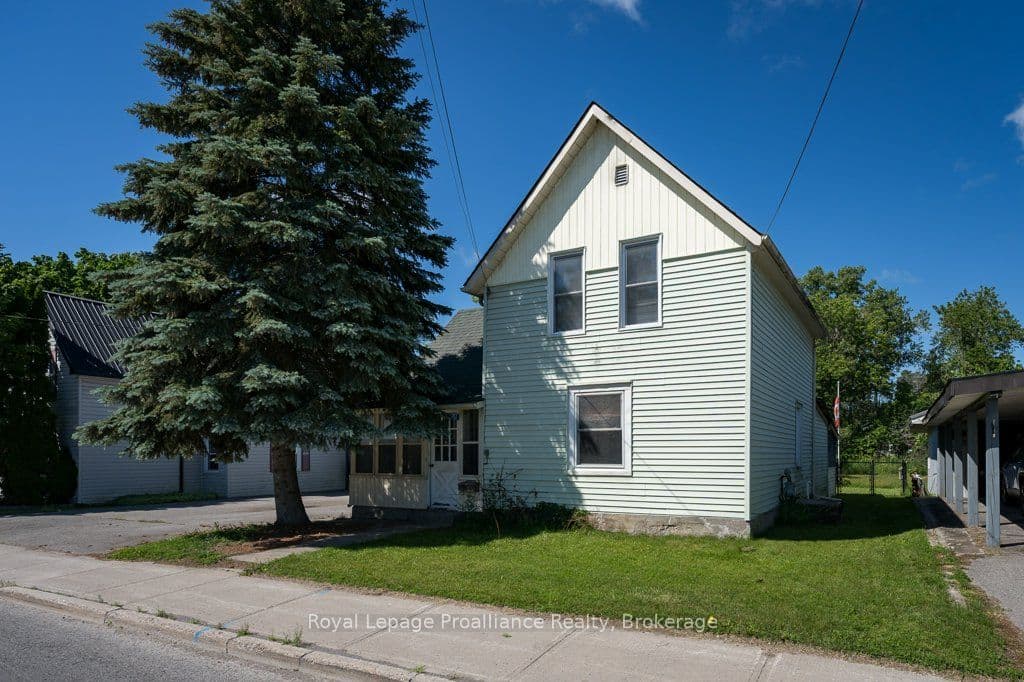 217 North Trent Street, Quinte West, ON K0K 2C0