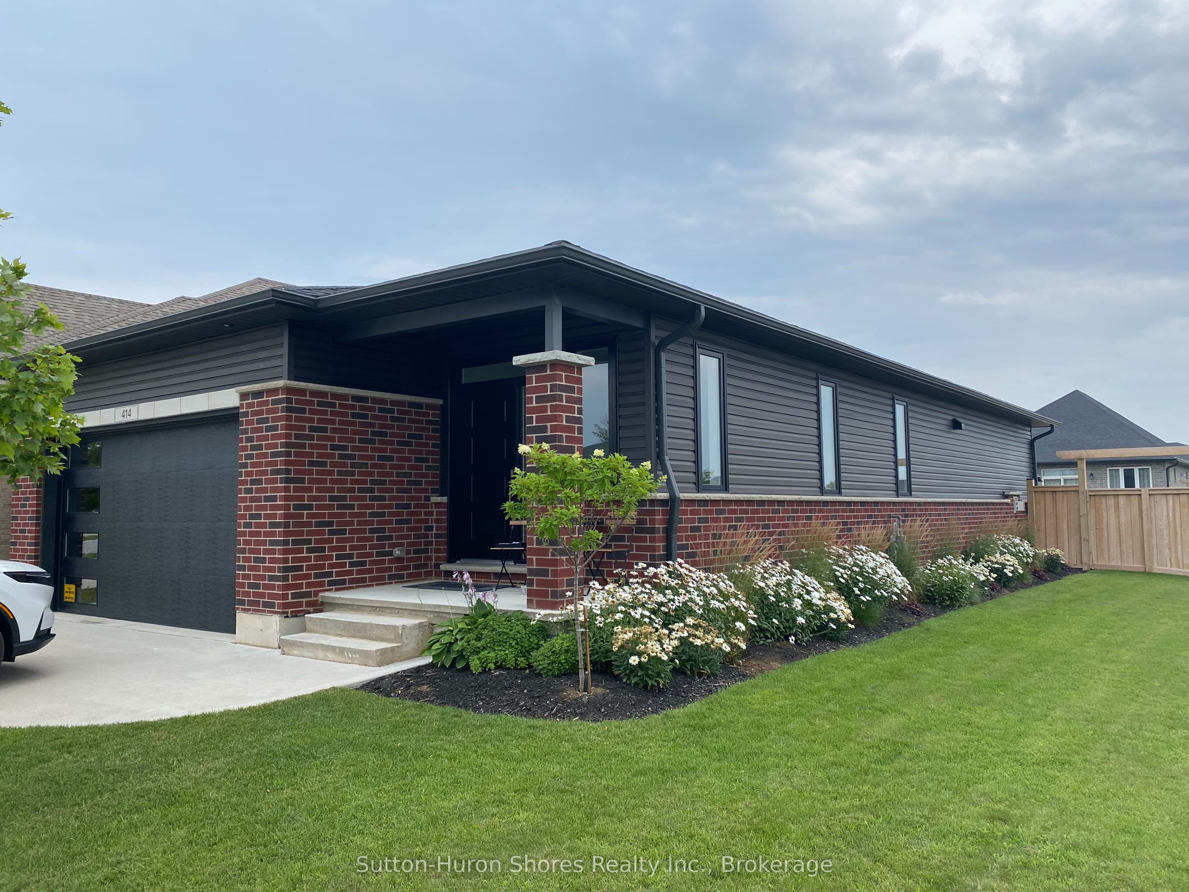 414 Mary Rose Avenue, Saugeen Shores, ON N0H 2C3
