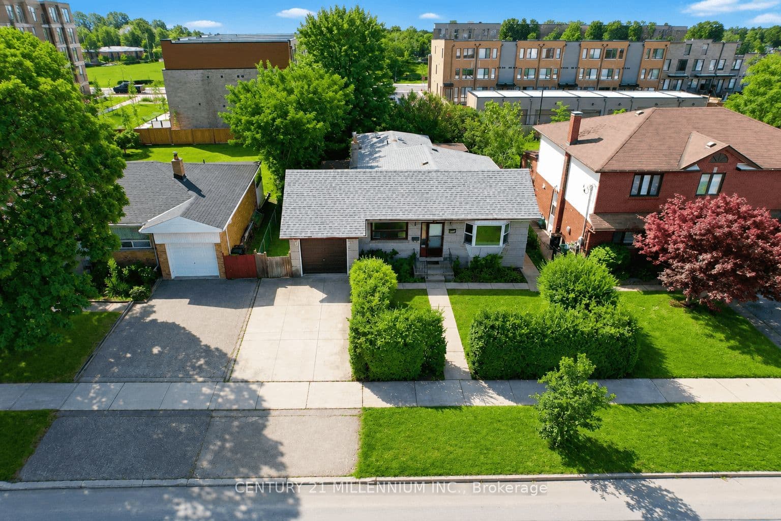169 Ranee Avenue, Toronto, ON M6A 1N3