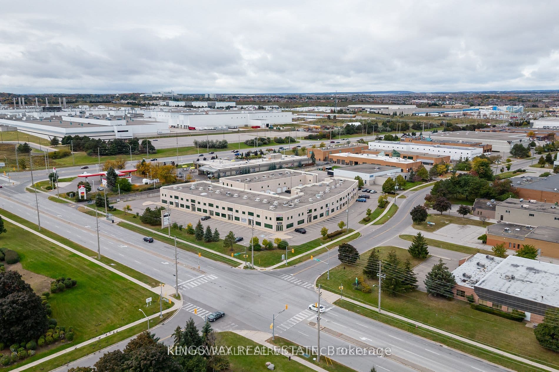 2 Automatic Road 121, Brampton, ON L6S 6K8