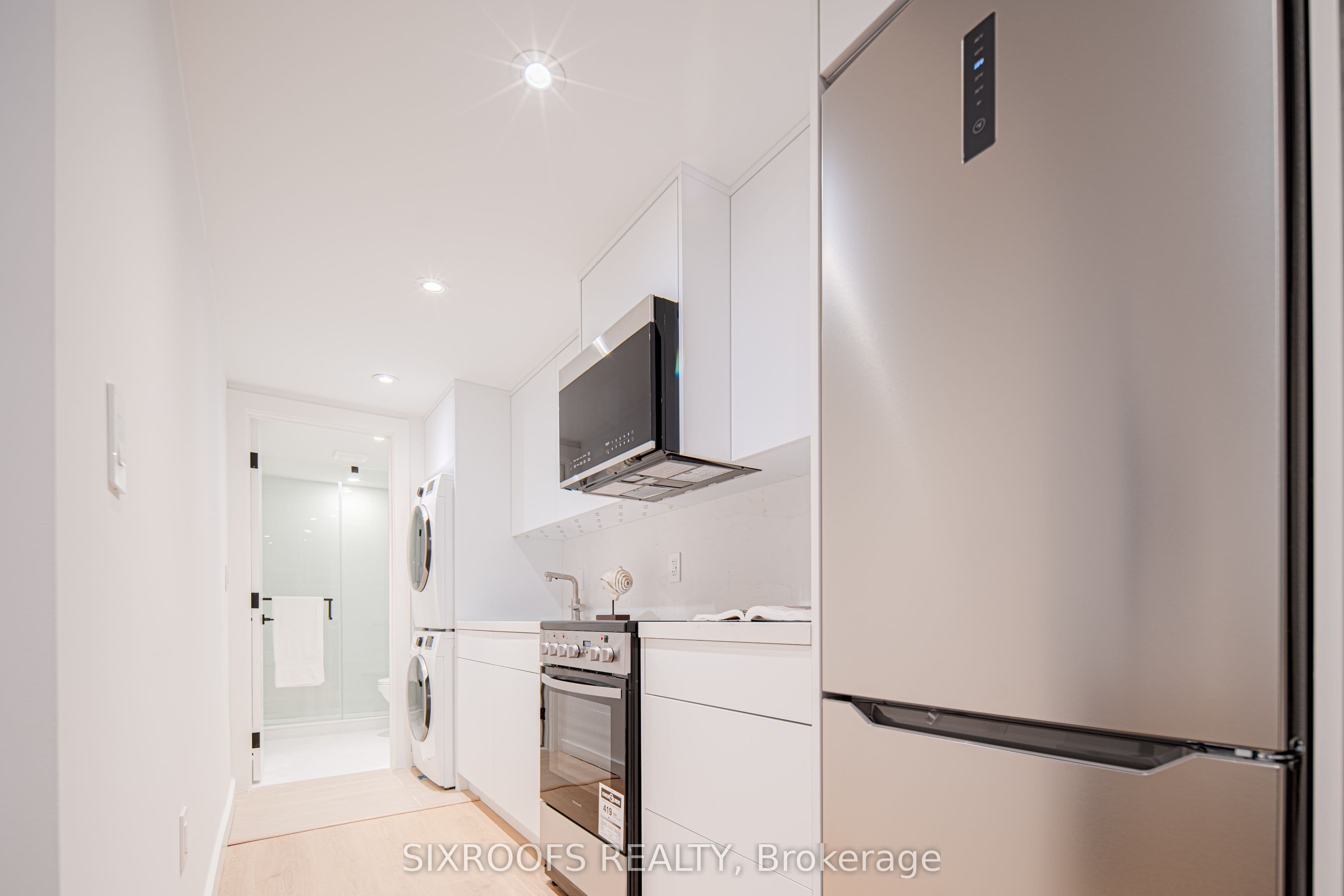 40 Morningside Avenue, Toronto, ON M6S 1C4