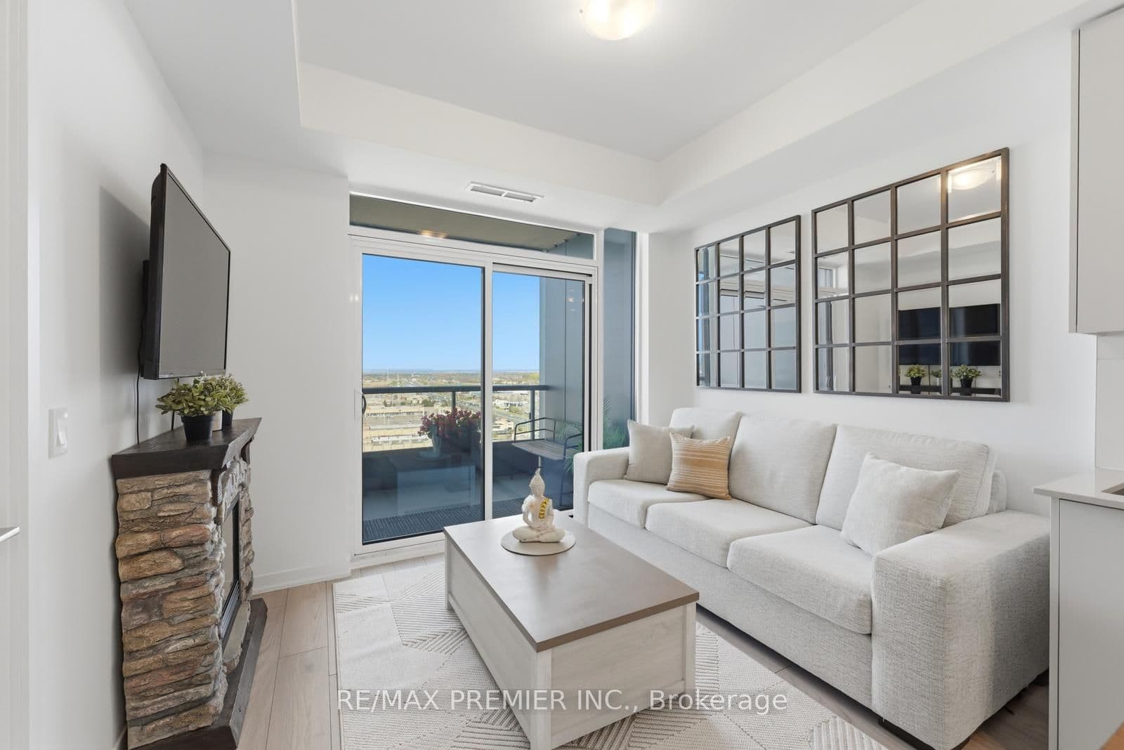 10 Abeja Street 1512, Vaughan, ON L4K 0R4