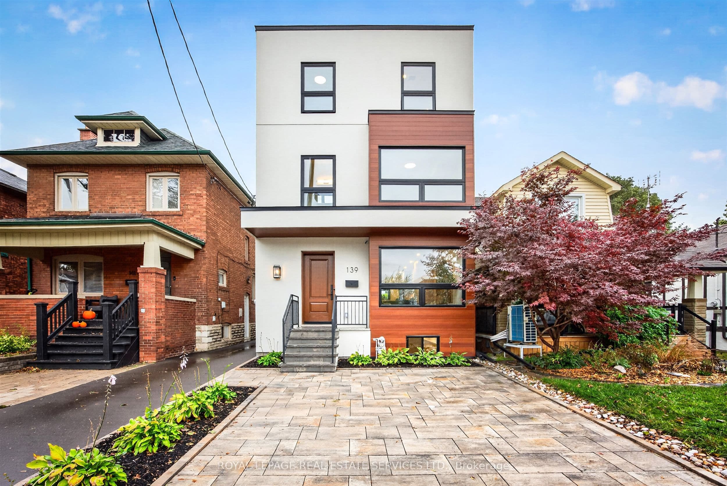139 Priscilla Avenue, Toronto, ON M6S 3W4